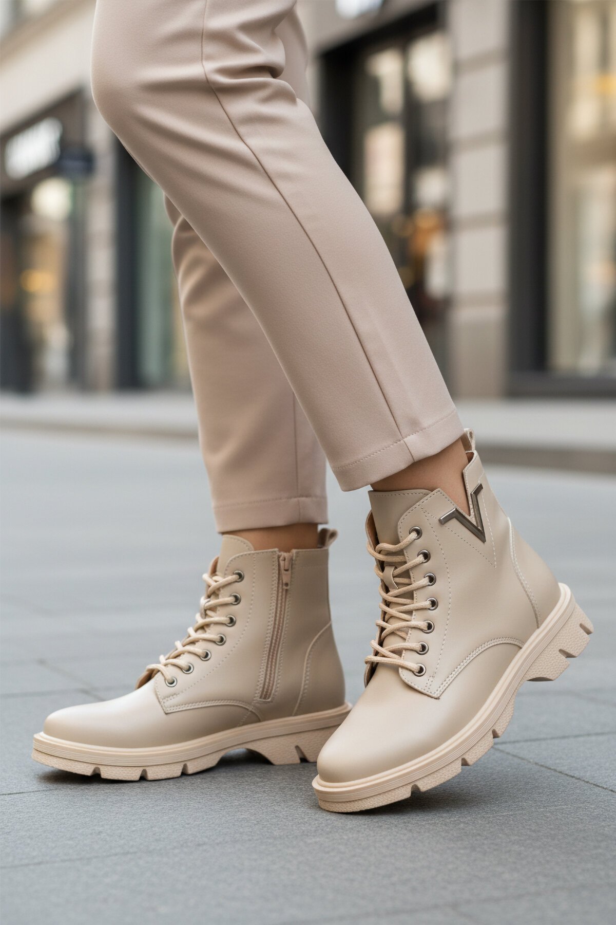 Bej Cilt Fermuarlı Kadın Bot 351071 Z