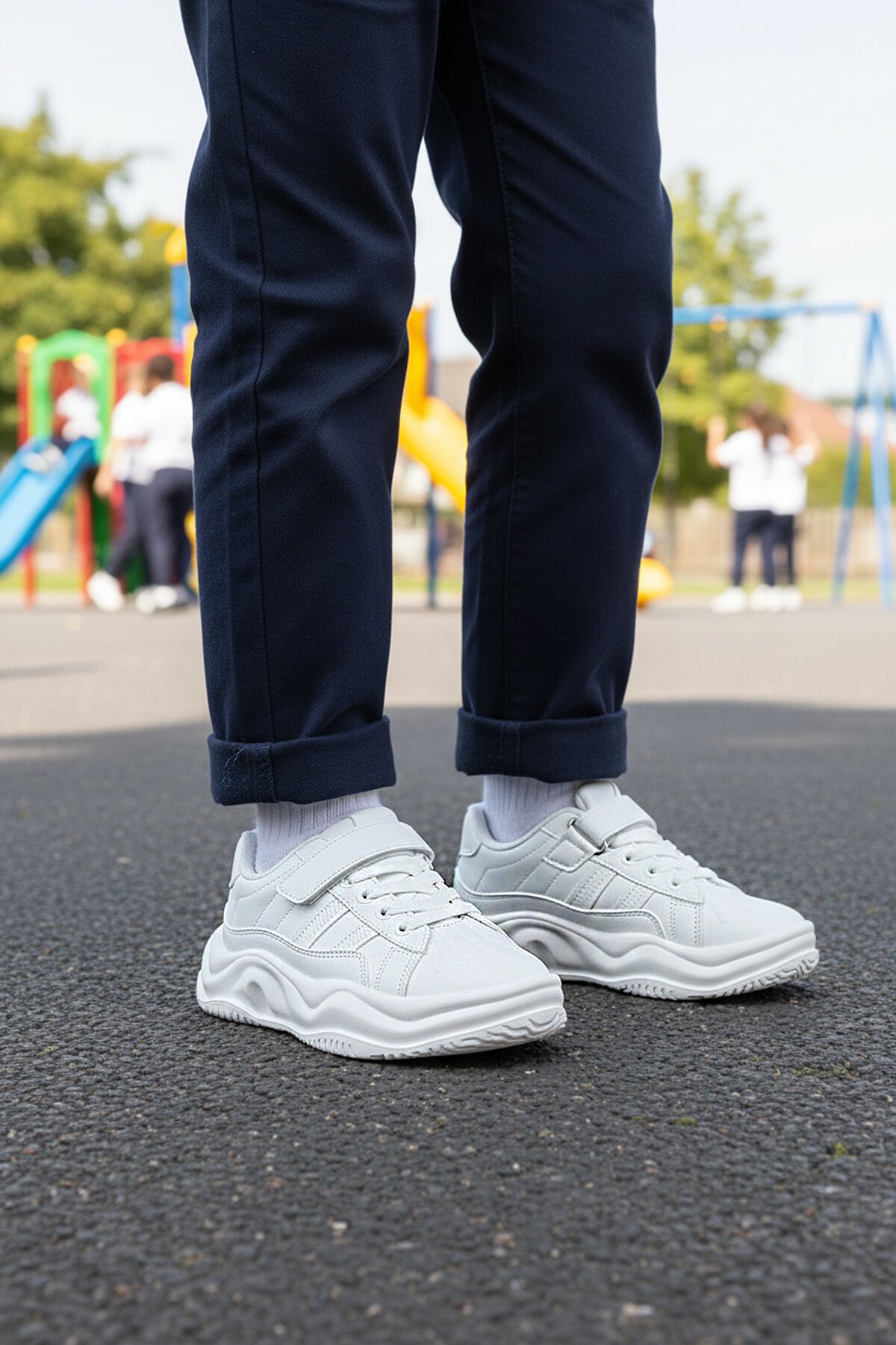 Beyaz Cırtlı Çocuk Spor Ayakkabı 2033 F