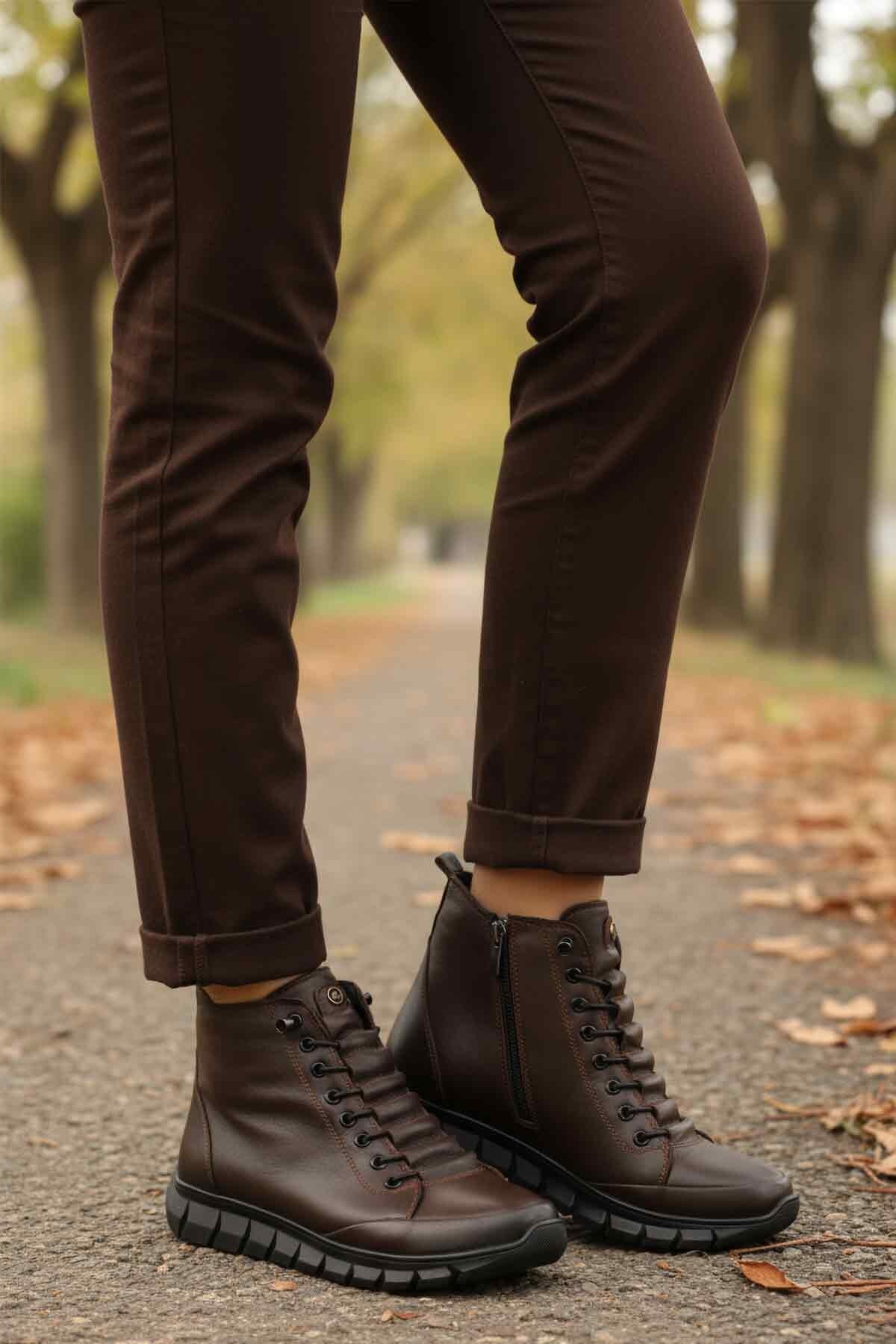 Kahve Hakiki Deri Lastik Bağcıklı Kadın Bot 3910 Z