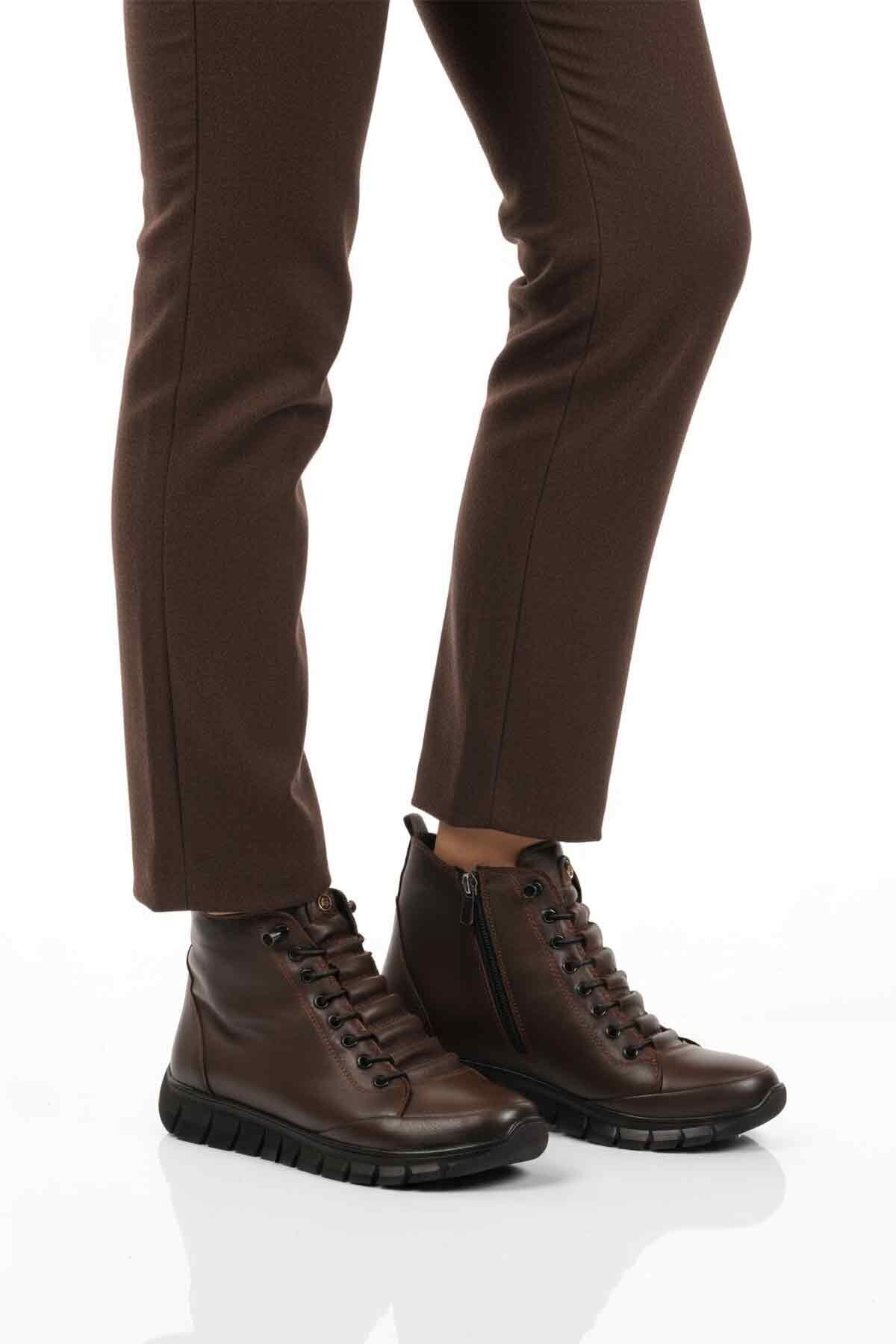 Kahve Hakiki Deri Lastik Bağcıklı Kadın Bot 3910 Z