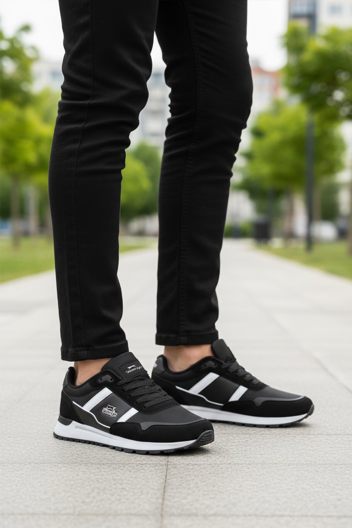 Siyah-Beyaz Bağcıklı Erkek Spor Ayakkabı Optica M