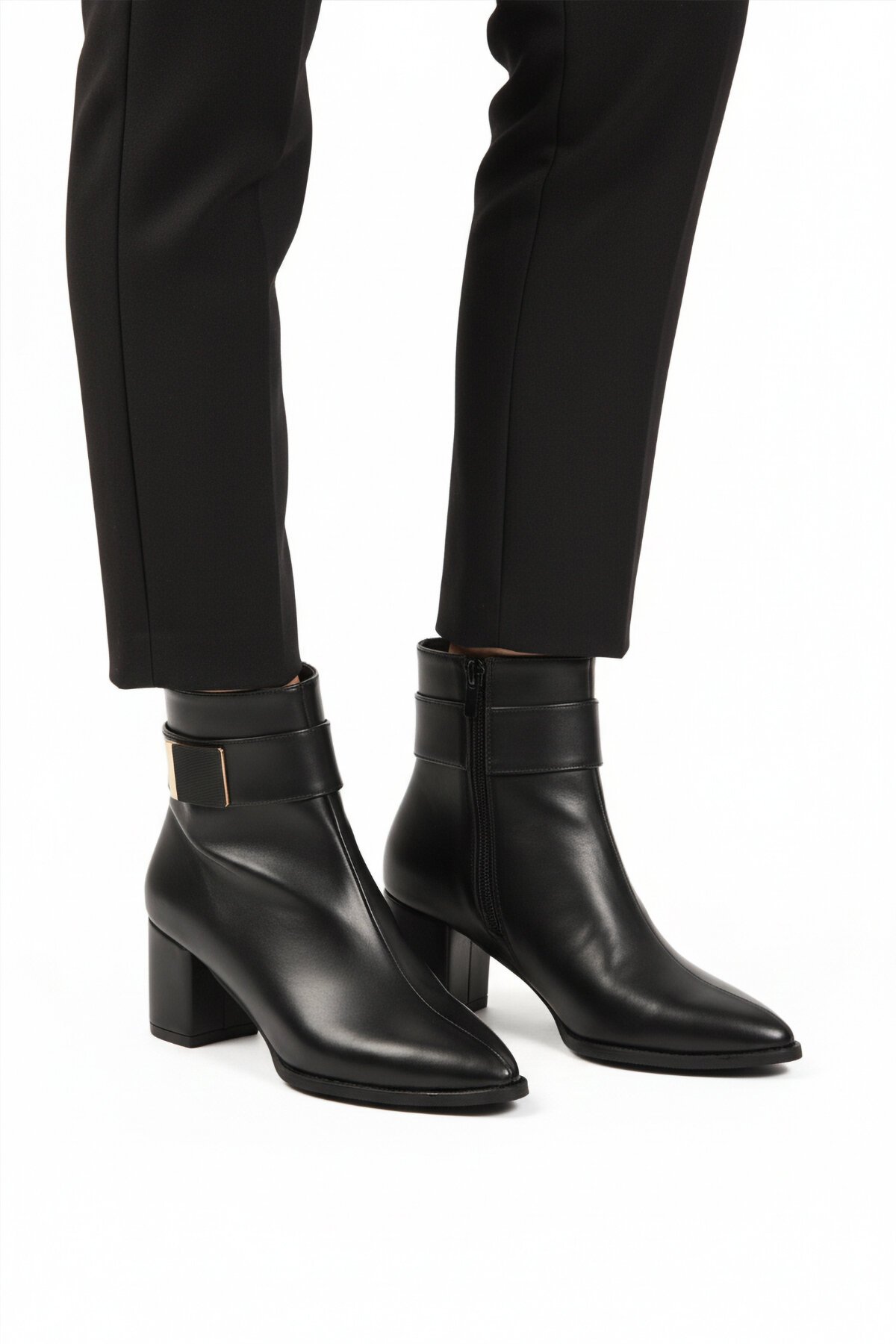 Siyah Deri Kadın Bot 262326 Z (Dar Kalıp)