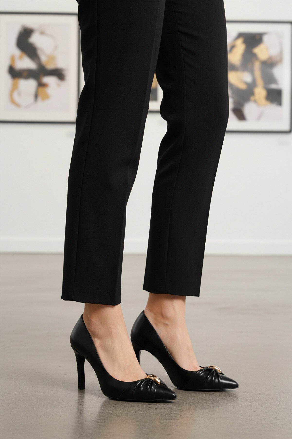 Siyah Cilt İnce Topuklu Kadın Topuklu Ayakkabı 575033 Z