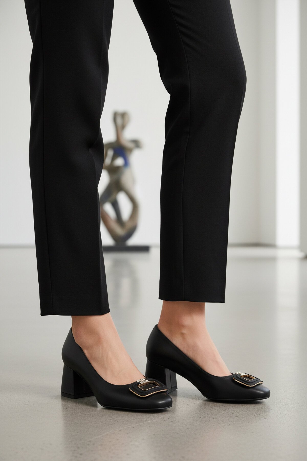 Siyah Cilt Kadın Topuklu Ayakkabı 695040 Z