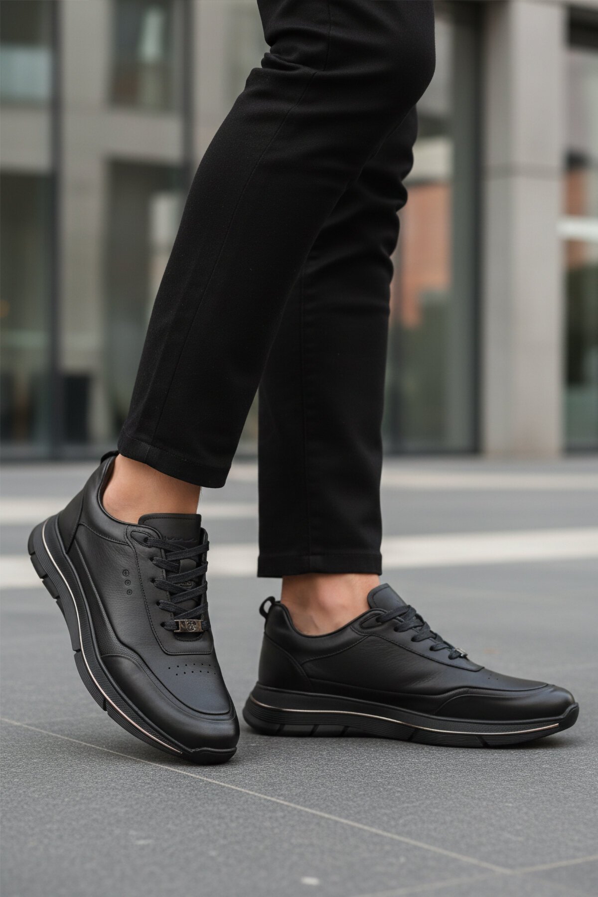 Siyah Hakiki Deri Erkek Günlük Ayakkabı 152-22336 M