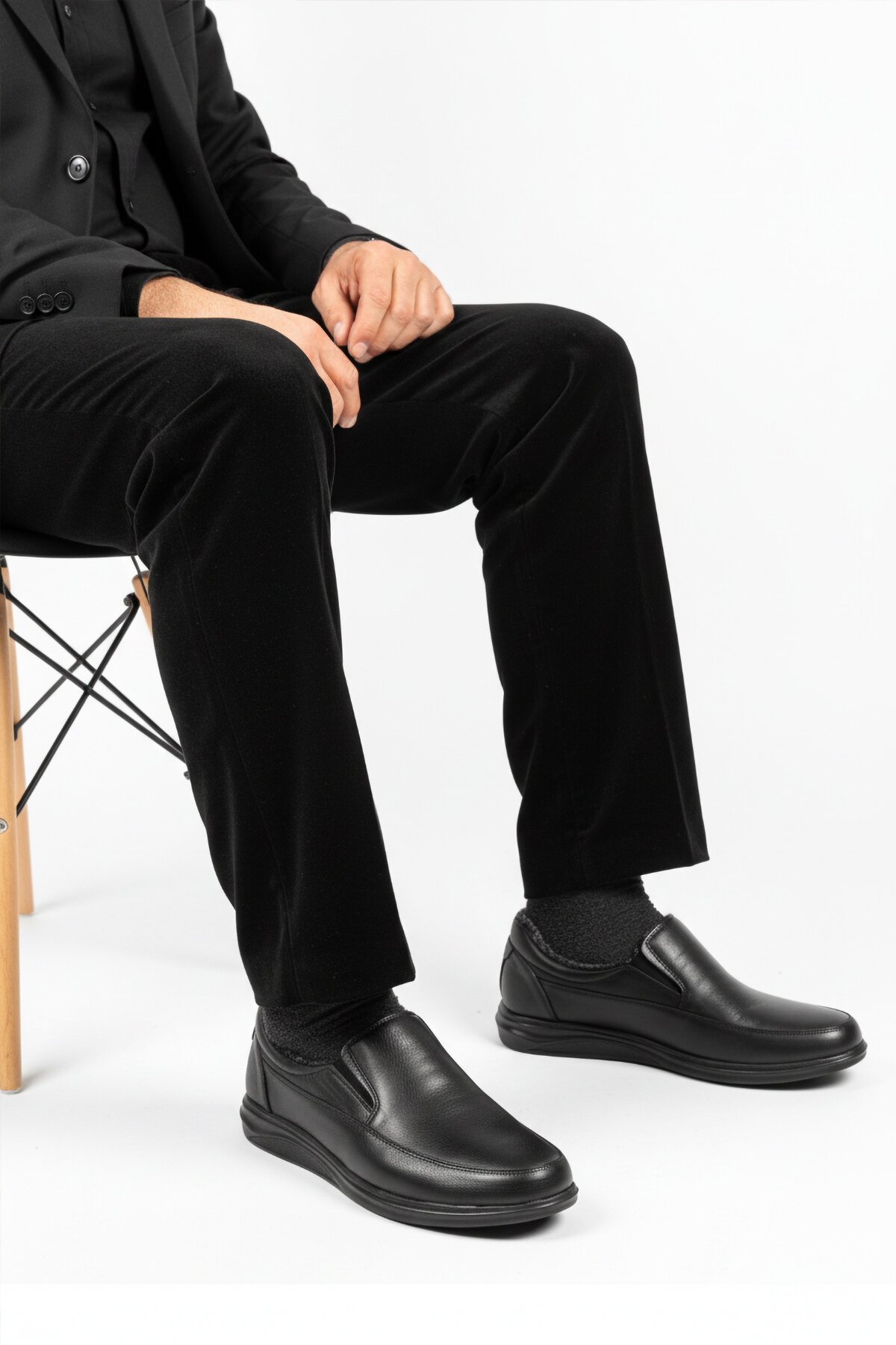 Siyah Hakiki Deri İçi Kürklü Erkek Günlük Ayakkabı 472 M