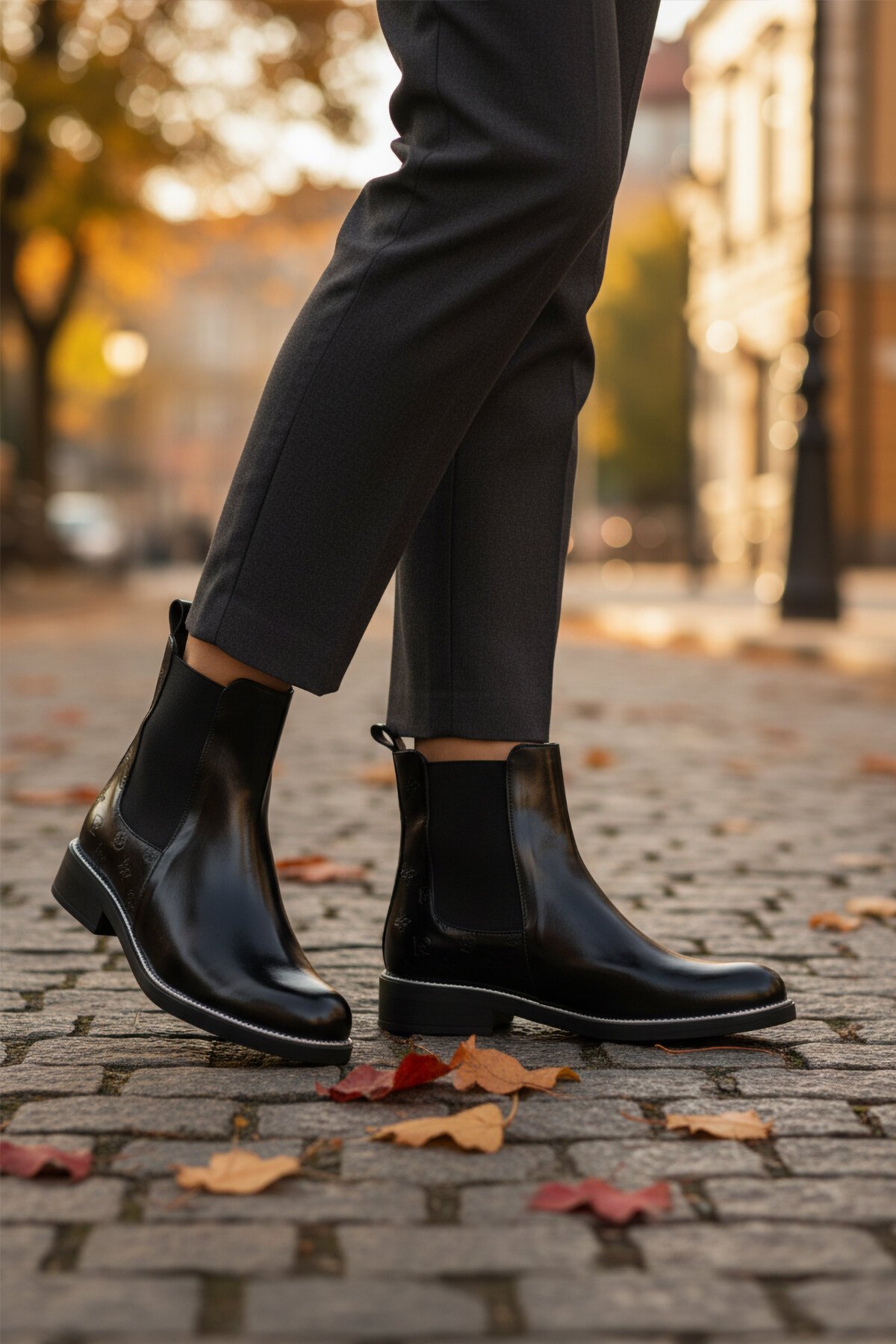 Siyah Parlak İçi Kürklü Kadın Bot PC-55086 Z