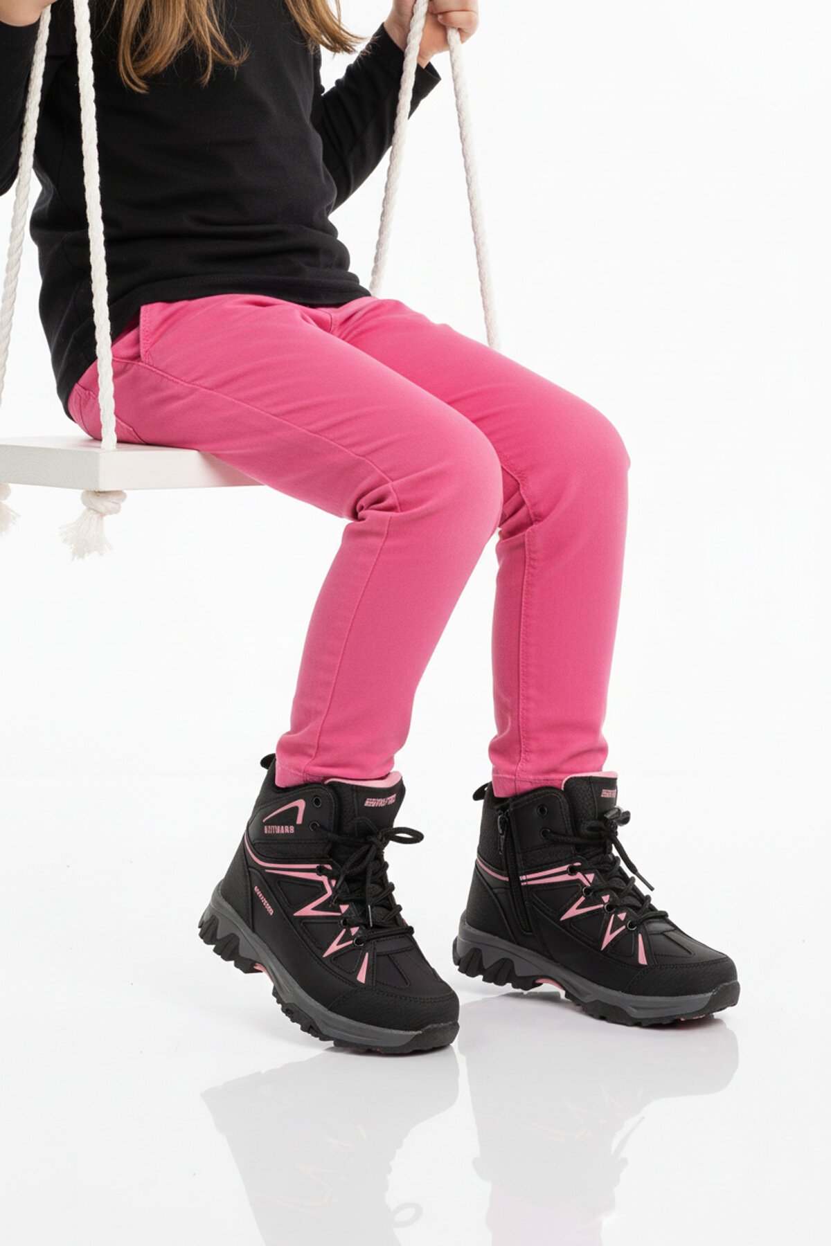 Siyah-Pembe Çocuk Outdoor Bot 2301 F