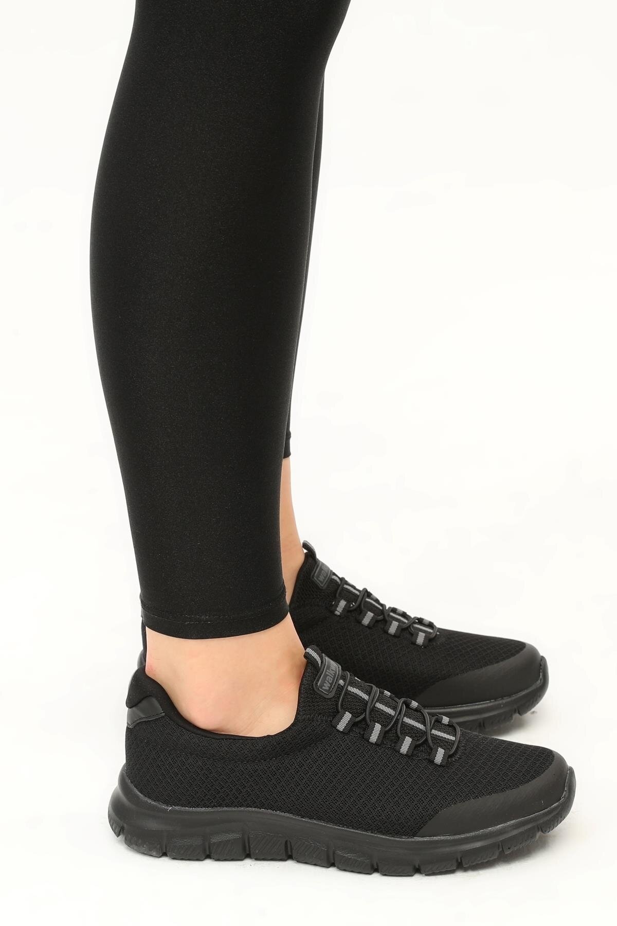 Siyah Cırtlı Hafif Esnek Kadın Spor Ayakkabı