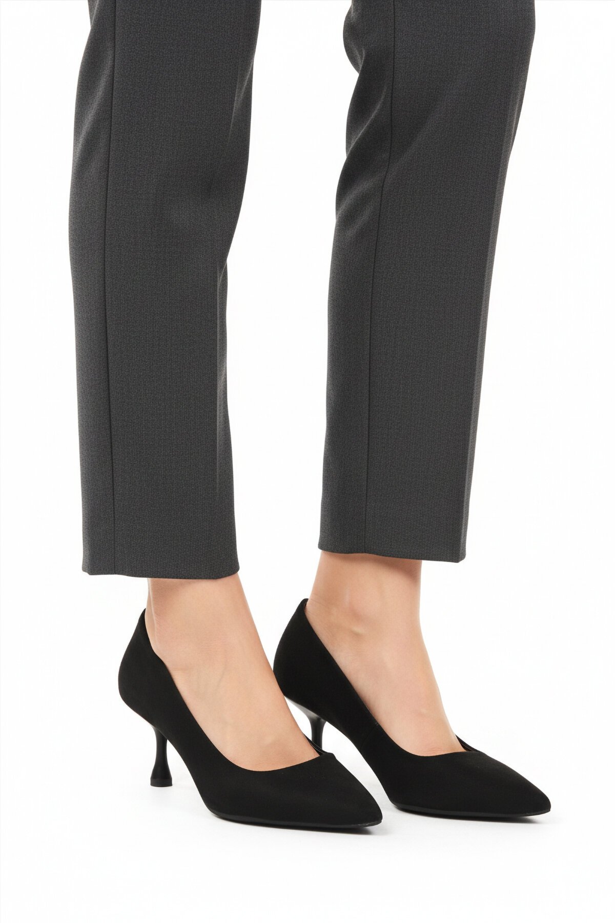 Siyah Süet Hafif Kadın Topuklu Ayakkabı 695033 Z