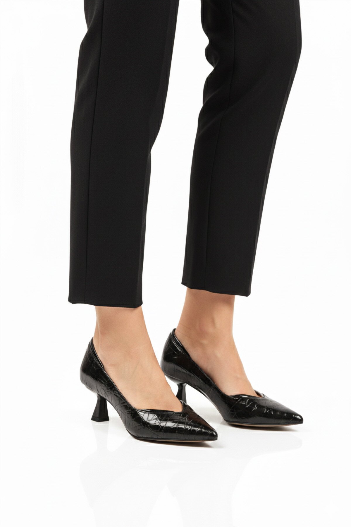 Siyah İnce Topuklu Kadın Topuklu Ayakkabı 357188 Z