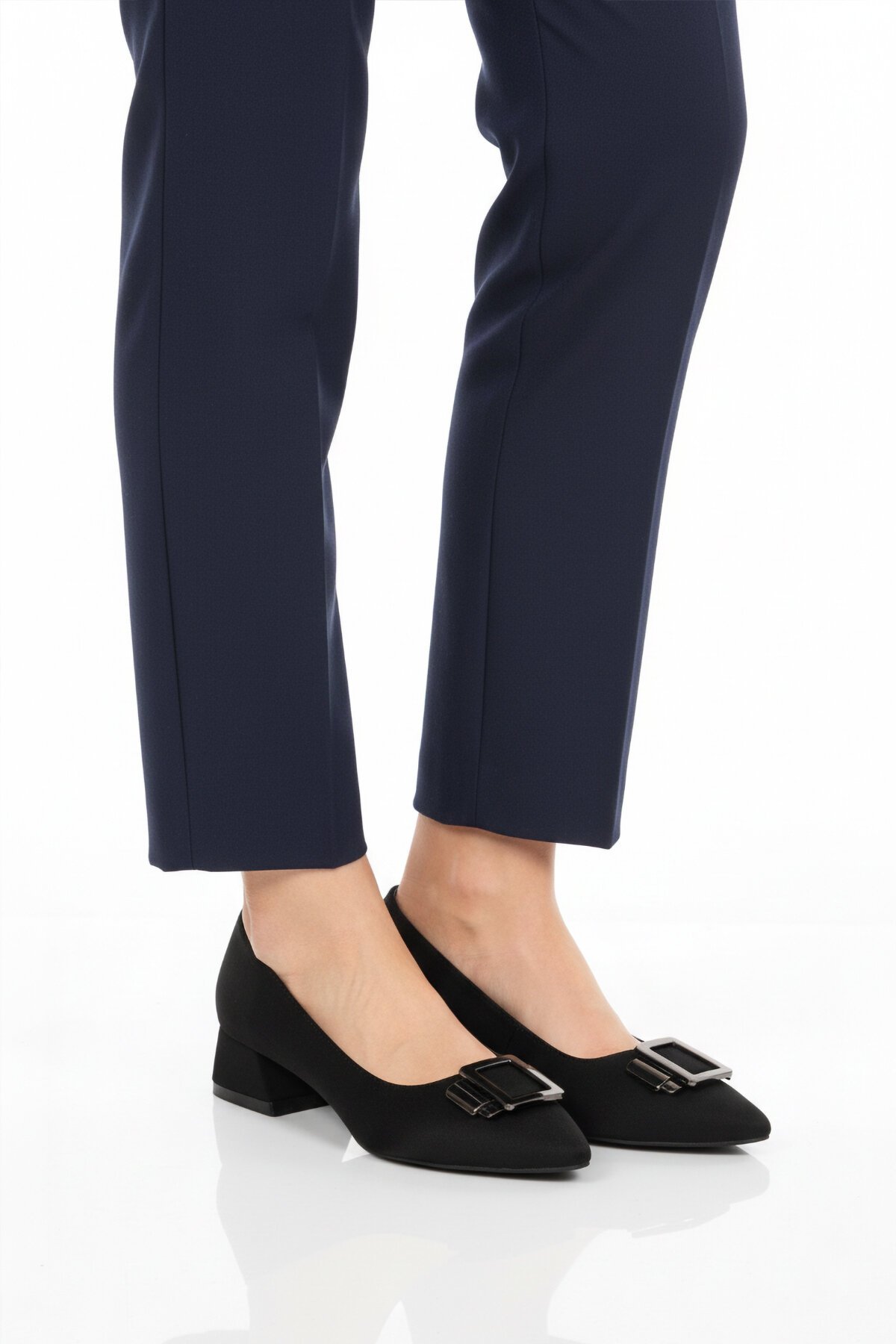Siyah Hafif Kadın Topuklu Ayakkabı 451133 Z