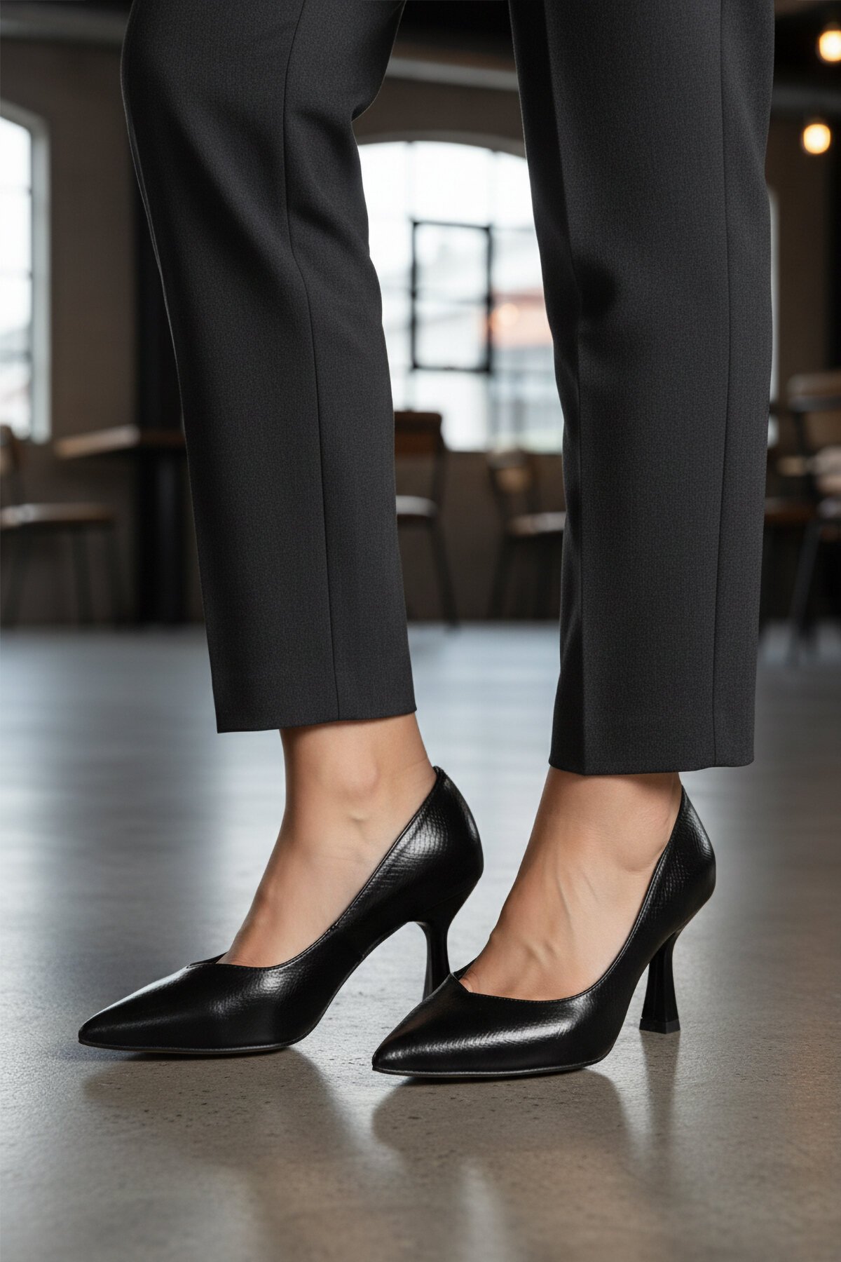 Siyah İnce Topuk Hafif Kadın Topuklu Ayakkabı 357190 Z