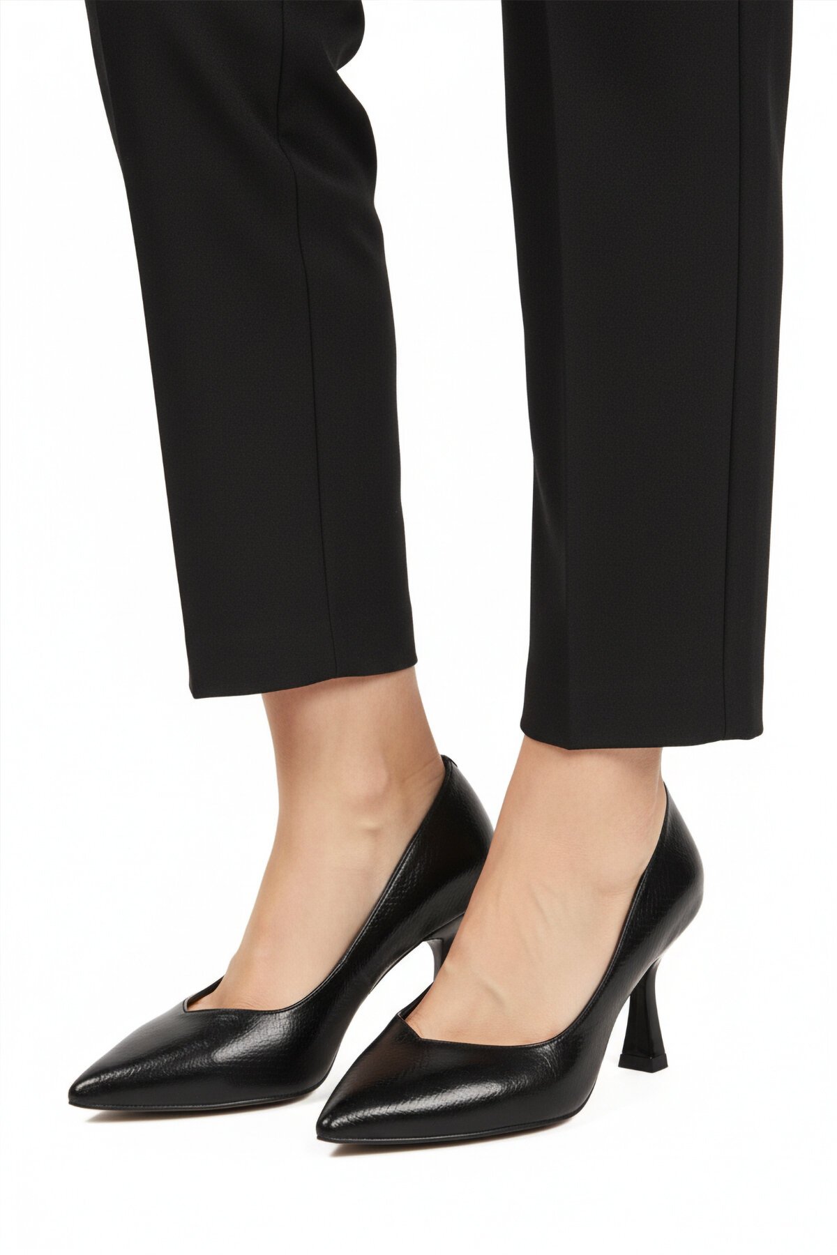 Siyah İnce Topuk Hafif Kadın Topuklu Ayakkabı 357190 Z