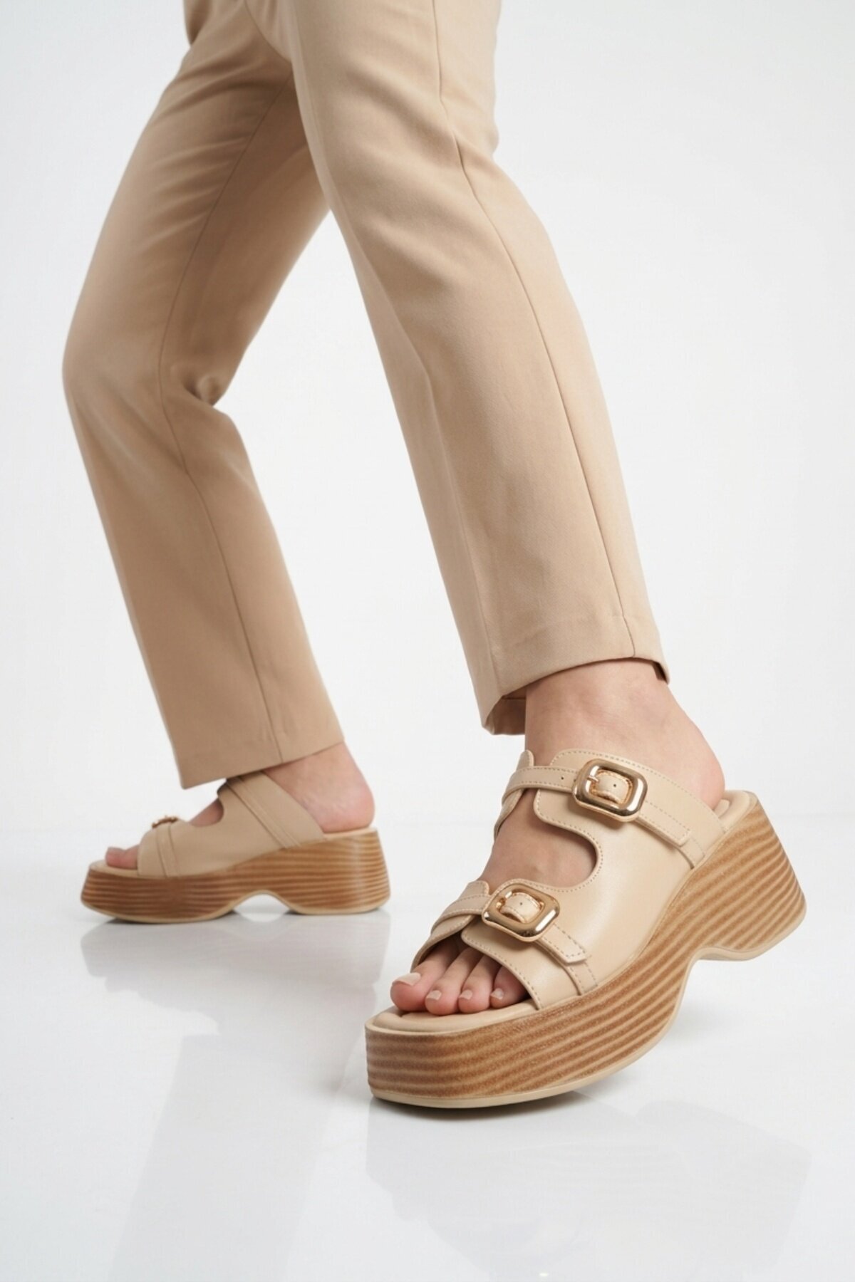 Bej Suni Deri Kadın Terlik 322183 Z