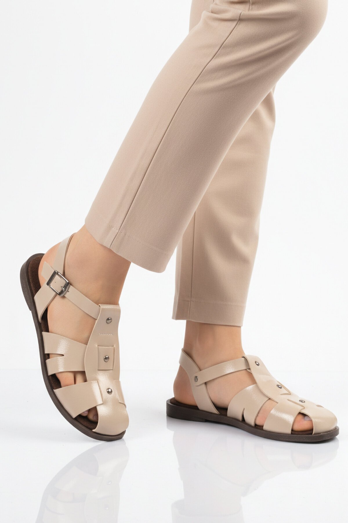 Bej Hafif Kadın Sandalet 335335 Z
