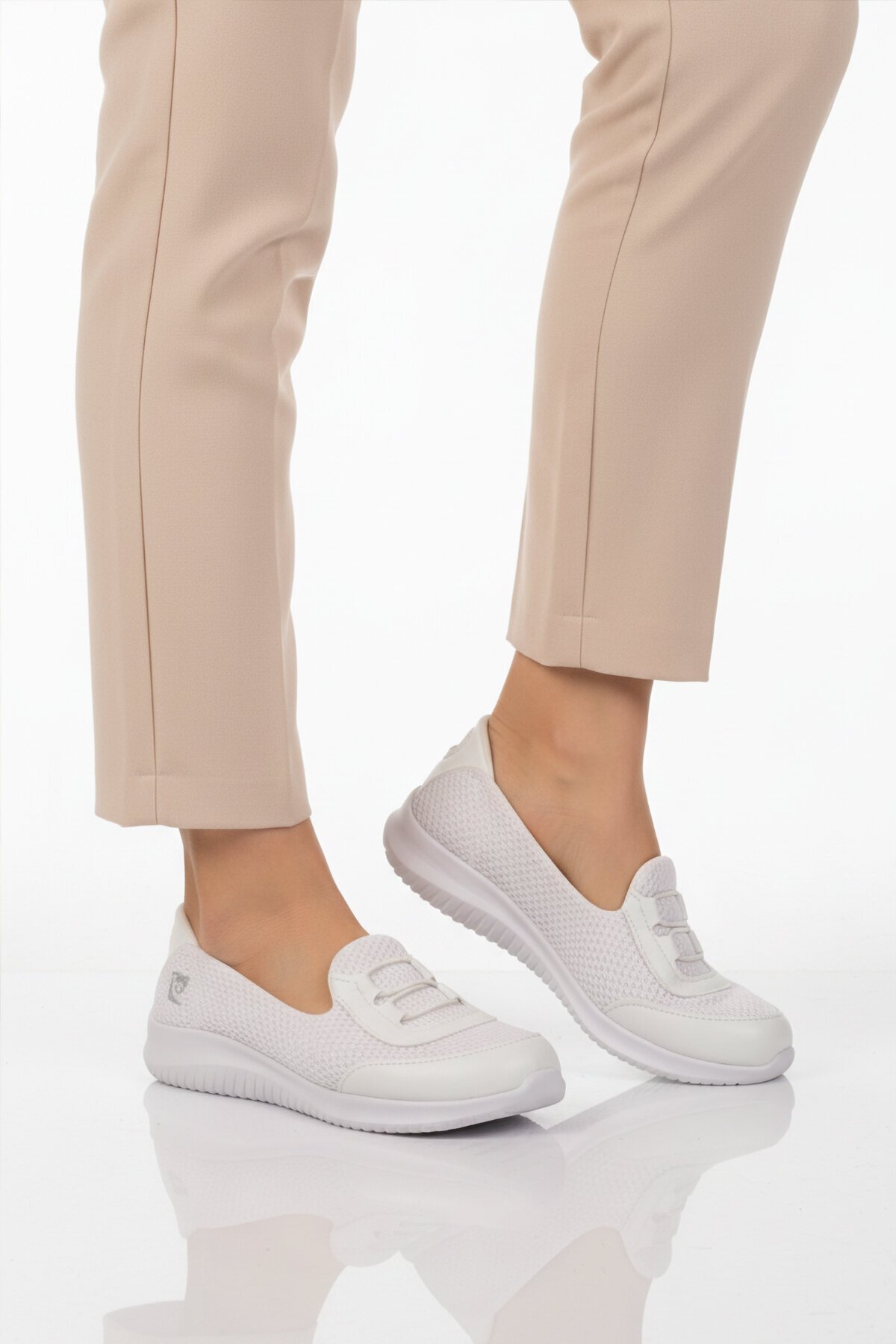 Beyaz Hafif Esnek Kadın Günlük Ayakkabı PC-54698 Z