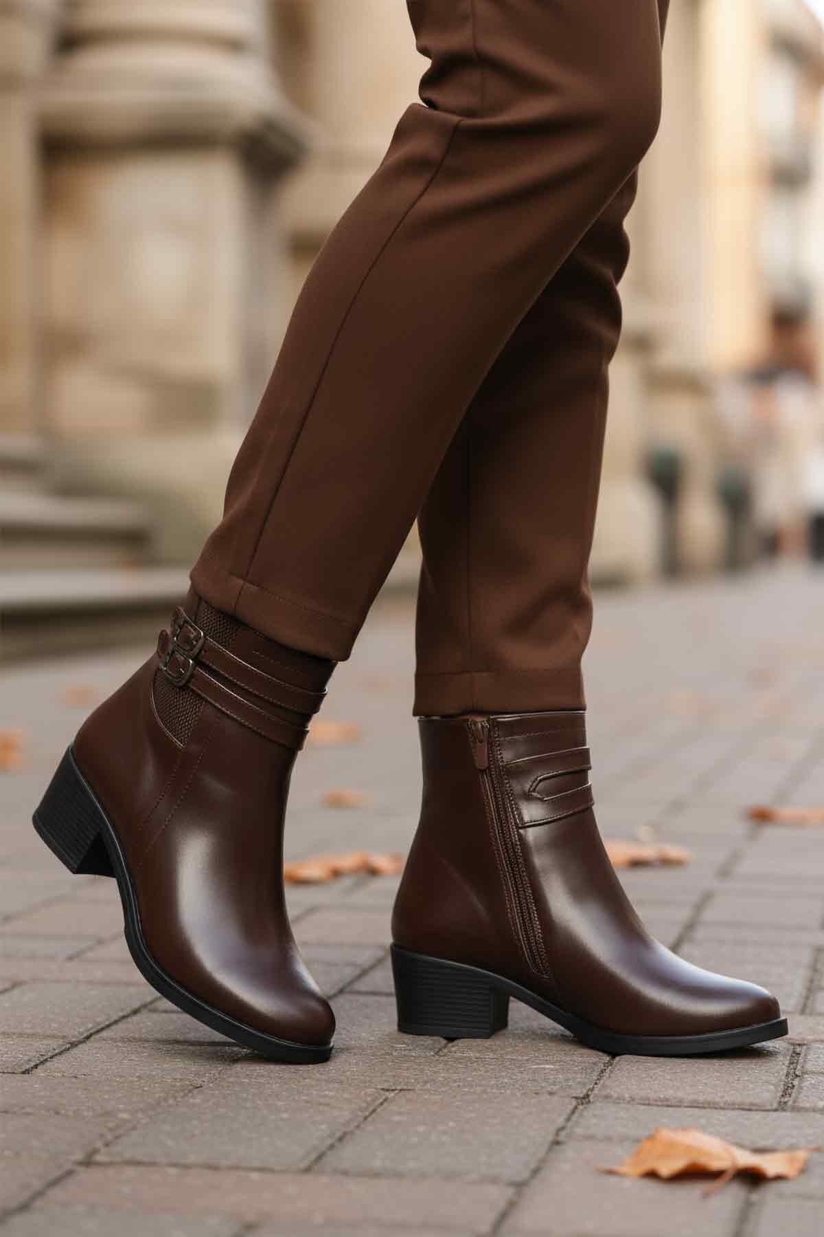 Kahve Kadın Bot 1006 Z