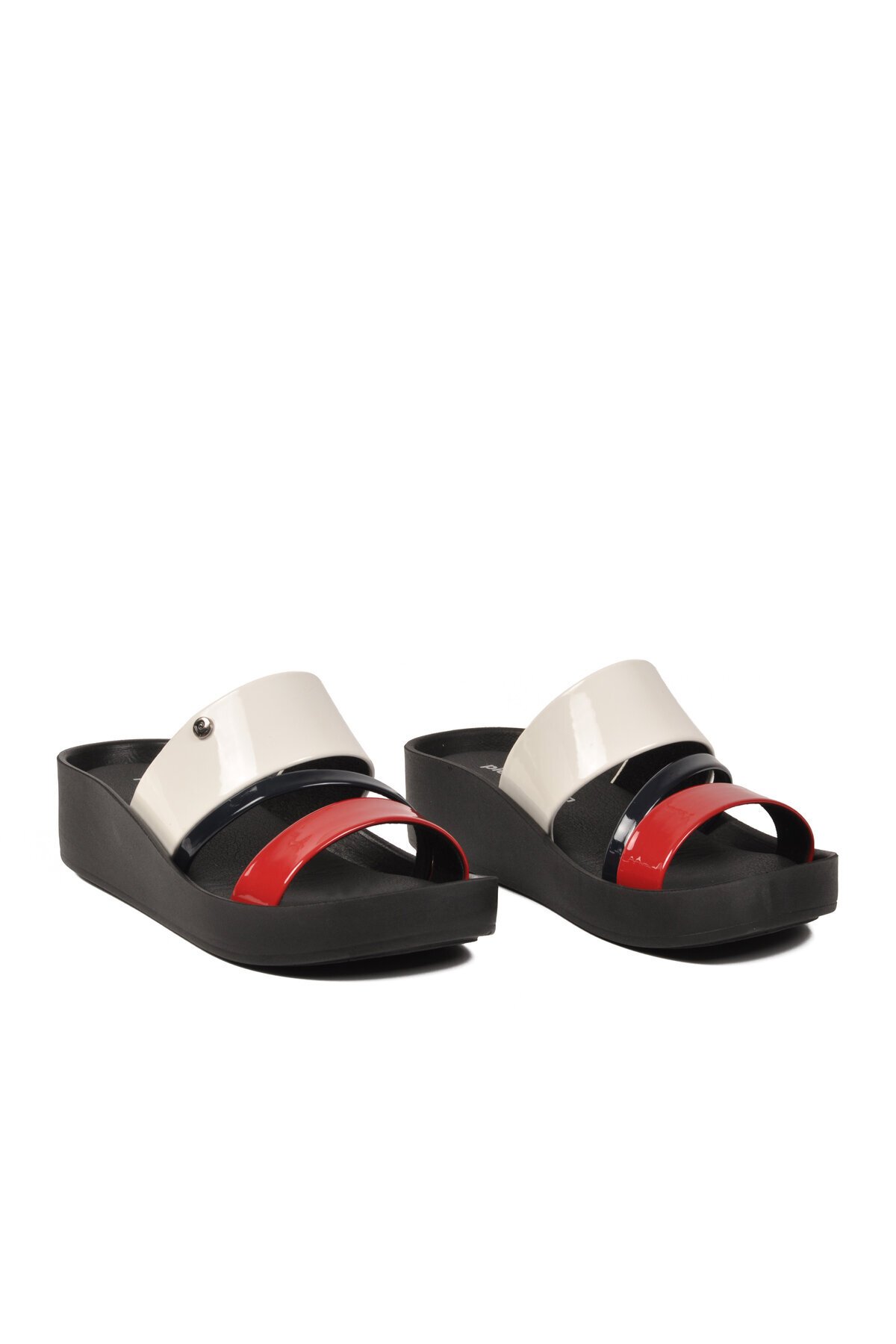 Kırmızı-Beyaz Hafif Kadın Terlik PC-7497 Z