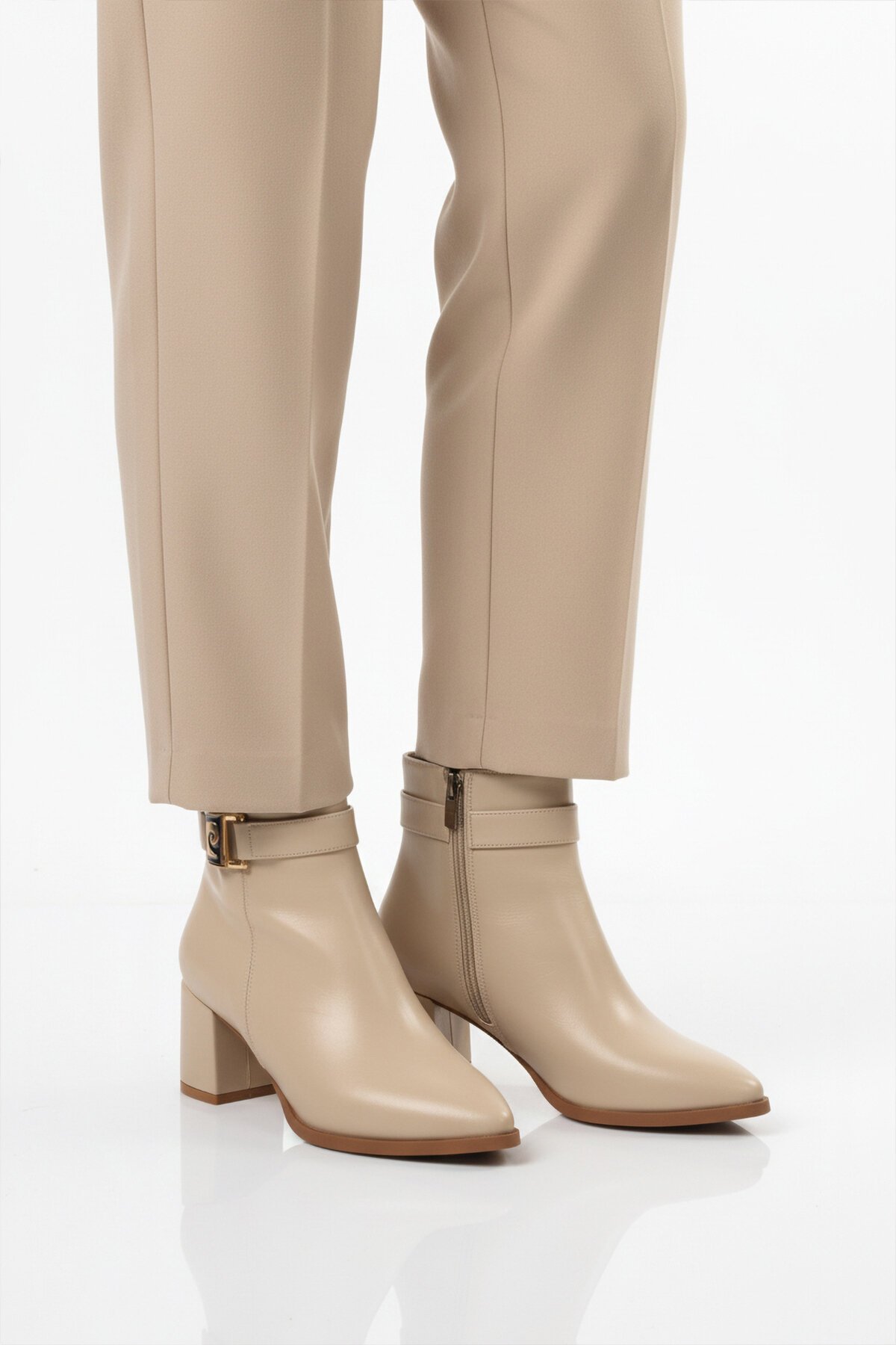 Krem Parlak Kadın Bot PC-54975 Z