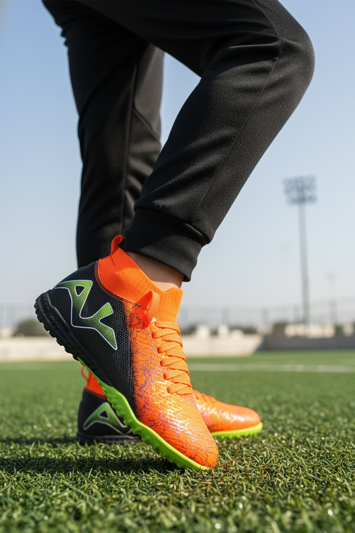 Neon Turuncu-Siyah Unisex Halı Saha Ayakkabısı GH-252-153 G