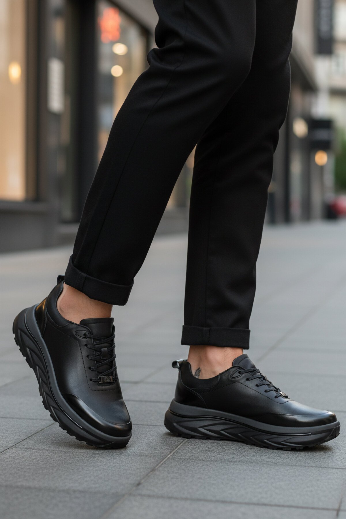 Siyah Hakiki Deri Erkek Günlük Ayakkabı 152-22390 M