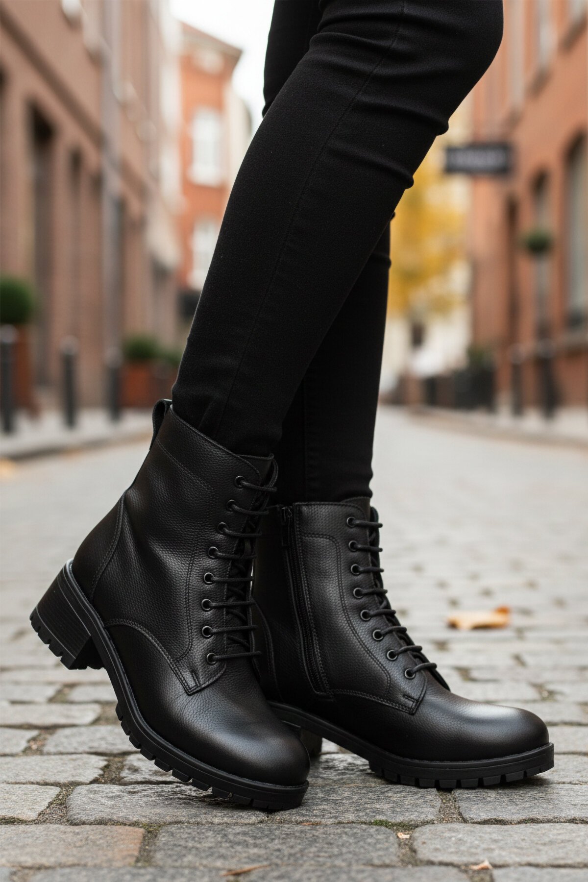 Siyah Hakiki Deri Kadın Bot 2680-1 Z