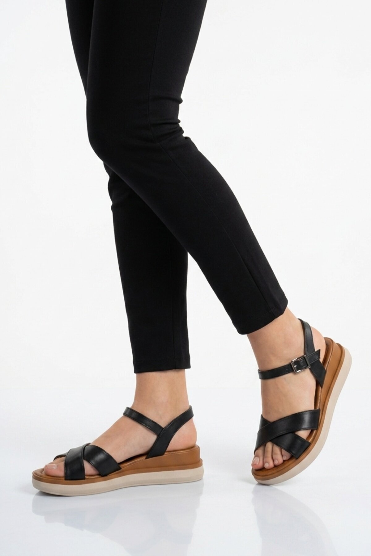 Siyah Hafif Slingback Kadın Sandalet 335332 Z