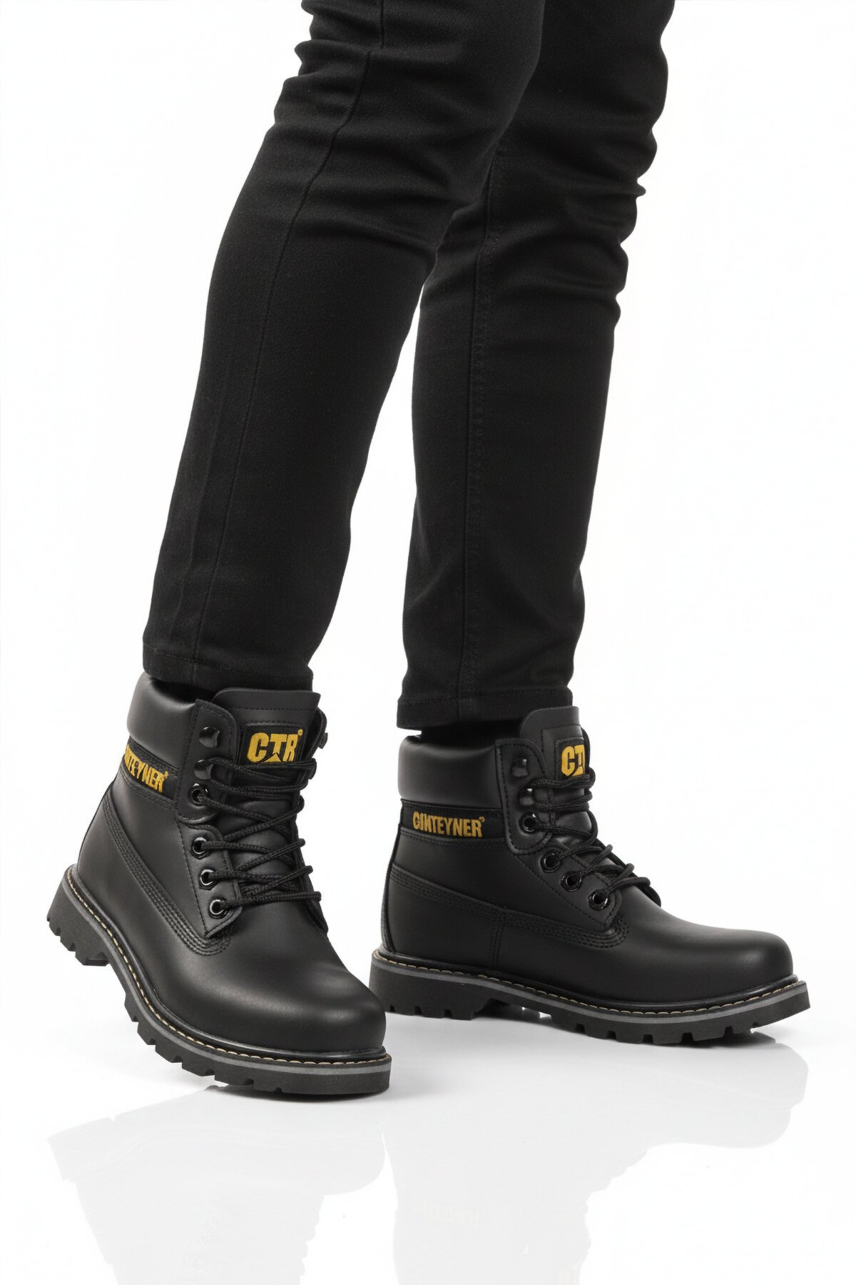 Siyah Kadın Bot 922 G