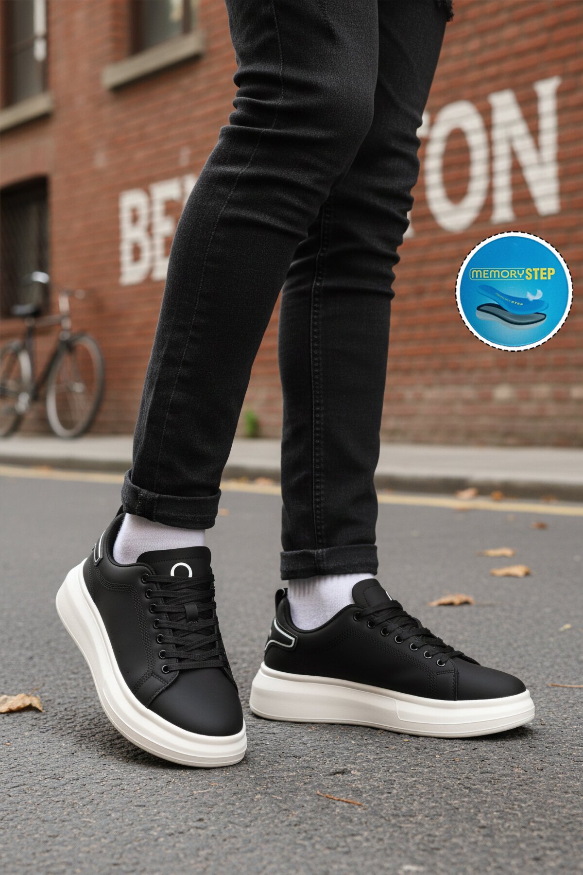 Siyah-Beyaz Bağcıklı Hafif Erkek Sneaker BNI-12081 M