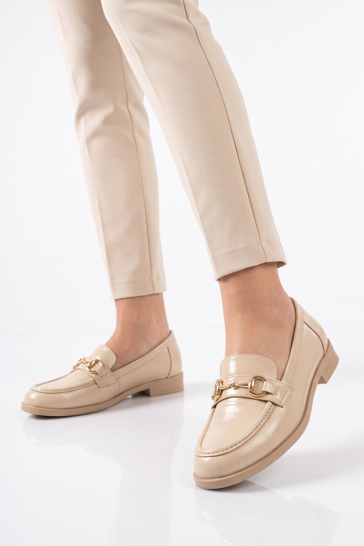 Kadın Toka Detaylı Şık Rahat Bej Parlak Kadın Klasik Casual Ayakkabı Loafer PC-56058
