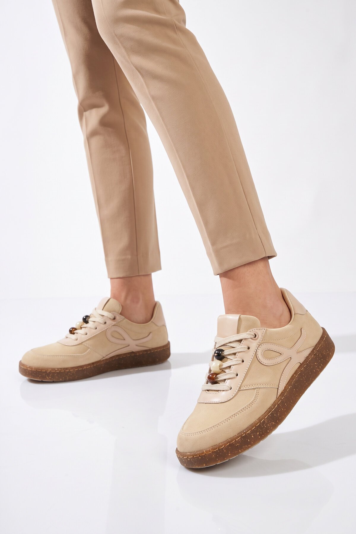Aksesuar Bağcıklı Kalın Taban Sneaker Bej Şık Rahat Casual Yürüyüş Ayakkabı 669253