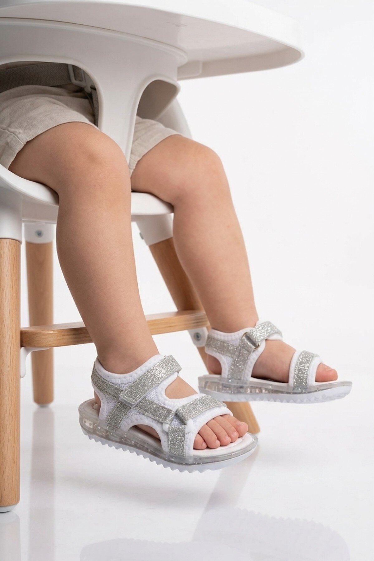 Beyaz-Gümüş Ortopedik Bebek Sandalet 25T104 B