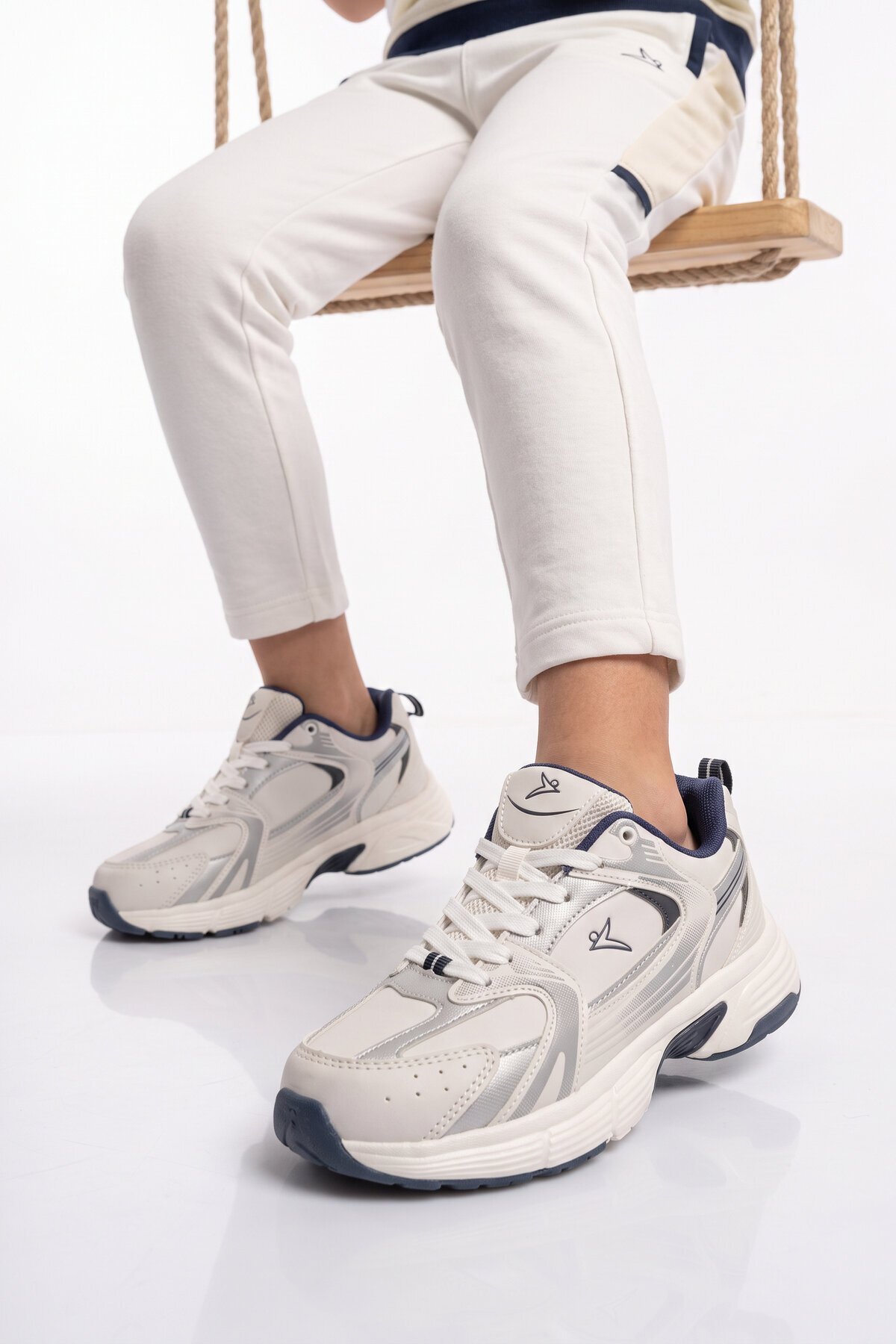 Bağcıklı Kalın Rahat Taban Beyaz Unisex Yürüyüş ve Spor Ayakkabı Sneaker Terra G