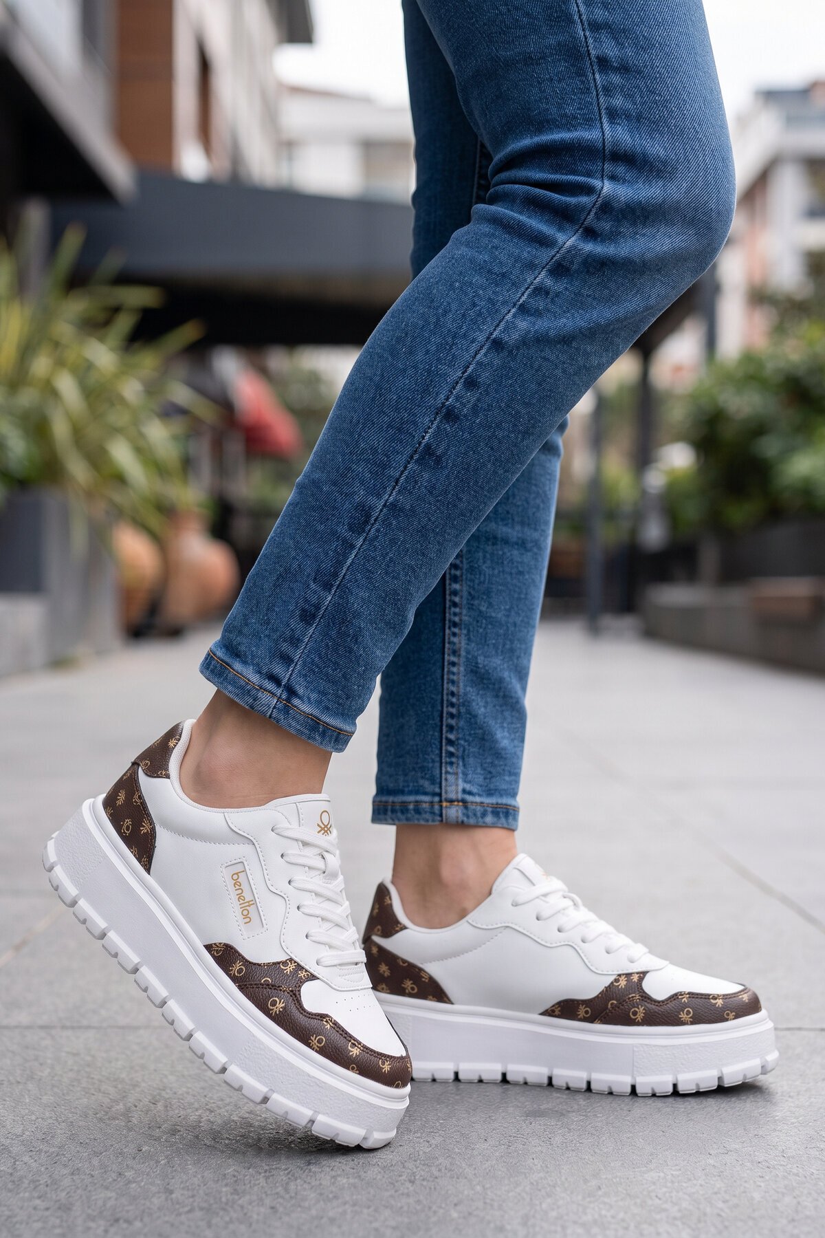 Bağcıklı Kalın Taban Sneaker Beyaz Şık Rahat Desenli Casual Yürüyüş Ayakkabı BNI-12124