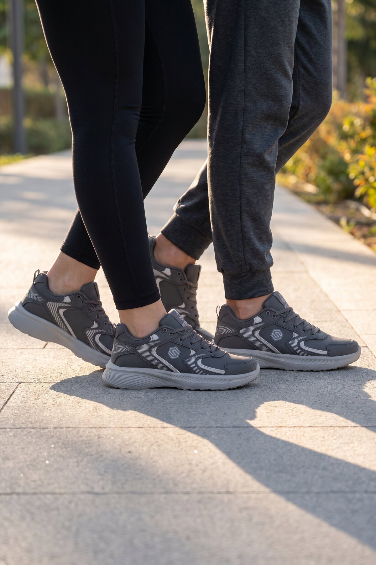 Bağcıklı Kalın Rahat Taban Hafif Esnek Füme Unisex Yürüyüş ve Spor Ayakkabı Sneaker 2032