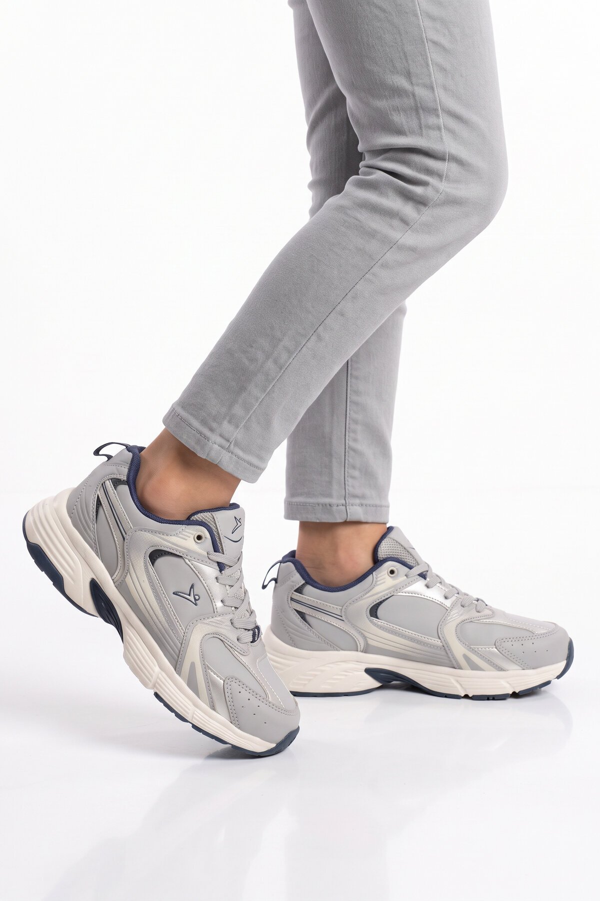Bağcıklı Kalın Rahat Taban Gri Unisex Yürüyüş ve Spor Ayakkabı Sneaker Terra G