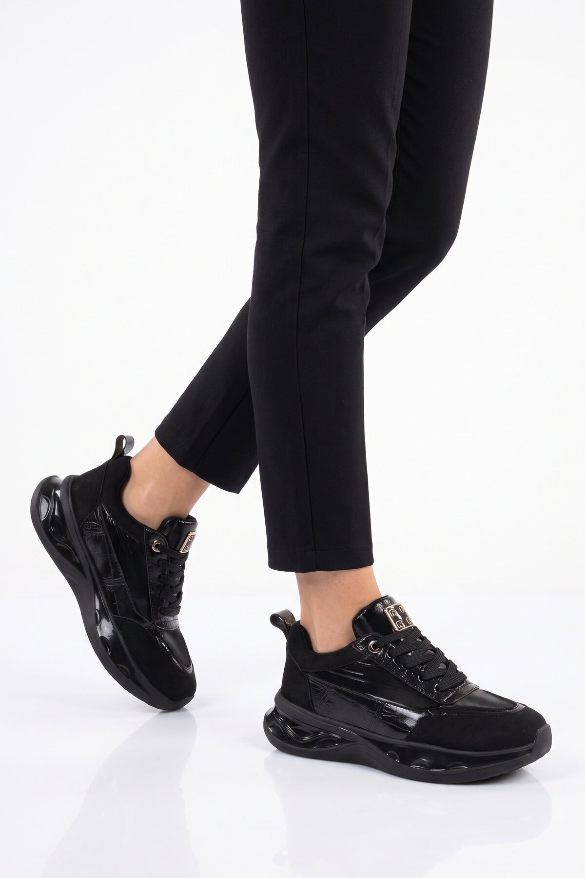 Kadın Siyah Cilt Bağcıklı Casual Ayakkabı Şık Rahat Taban Kadın Sneaker 231171
