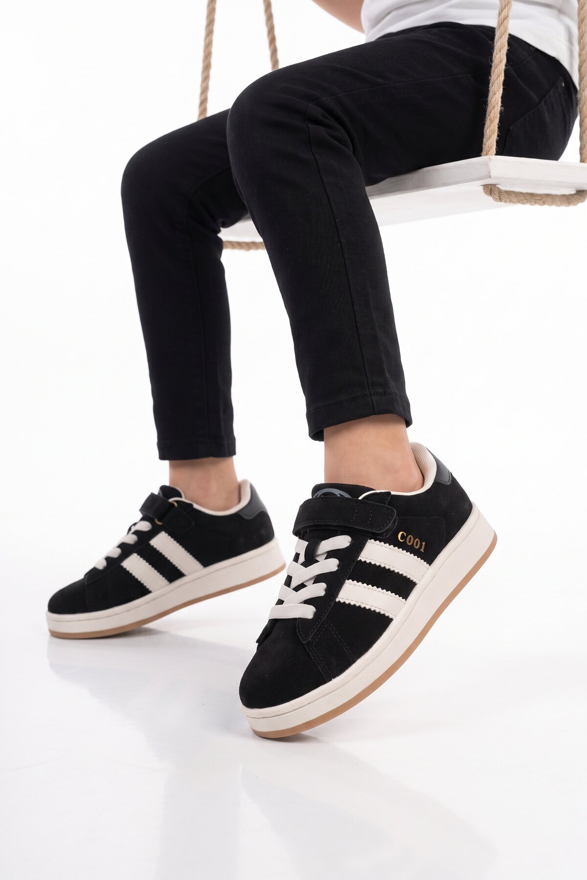 Cırt Bantlı Kalın Rahat Taban Siyah Unisex Çocuk Yürüyüş ve Spor Ayakkabı Sneaker Coop