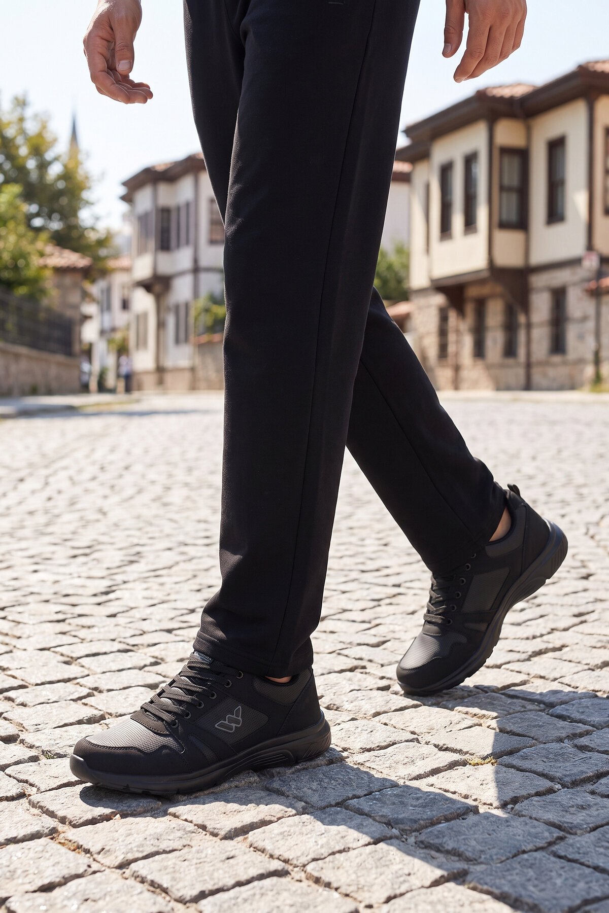 Bağcıklı Cilt Siyah Hafif Rahat Taban Esnek Unisex Yürüyüş ve Spor Ayakkabı Sneaker Core 020