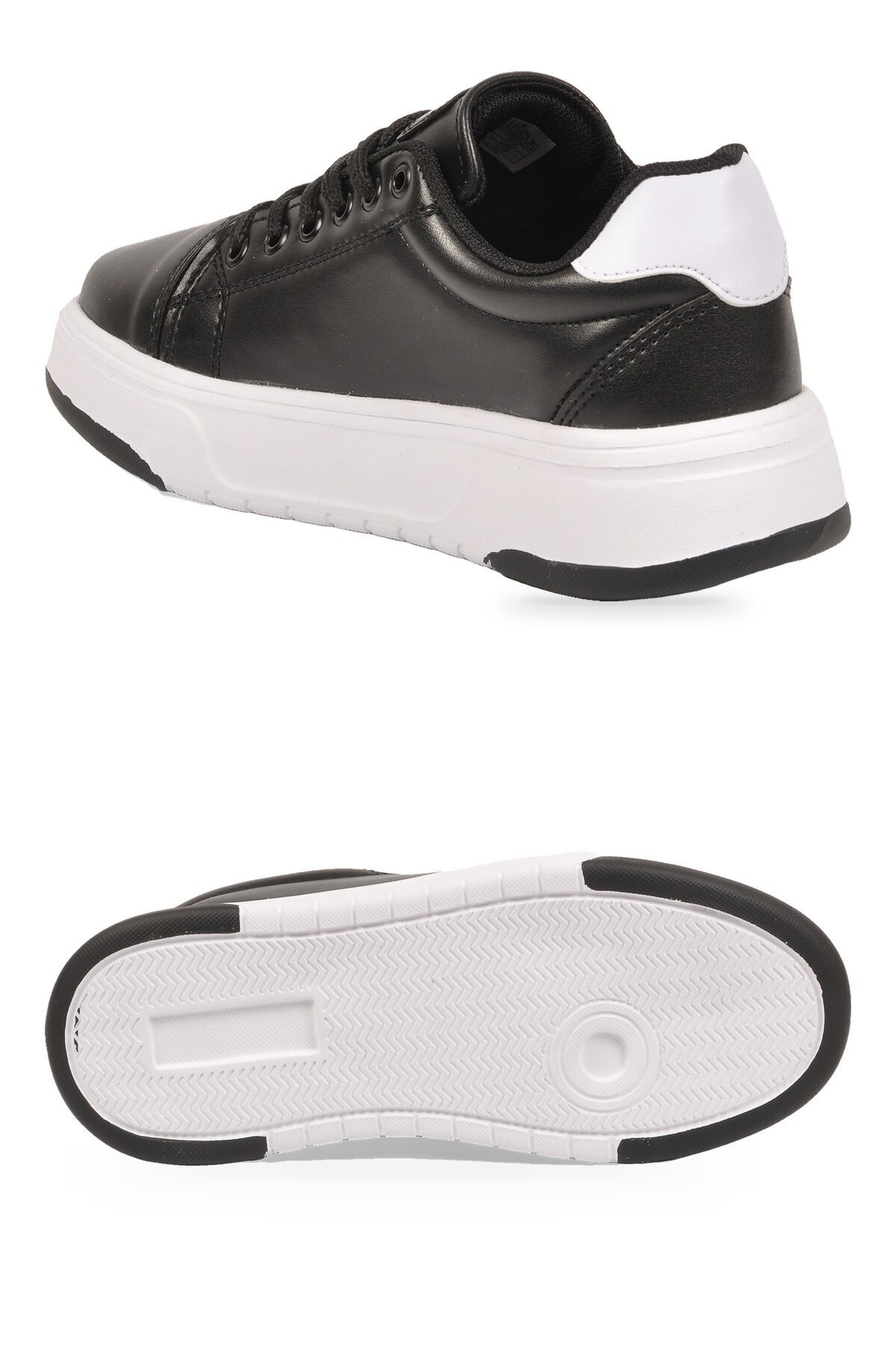 Siyah-Beyaz Kadın Casual Ayakkabı Bağcıklı Kalın Rahat Tabanlı Şık Sneaker Code 419