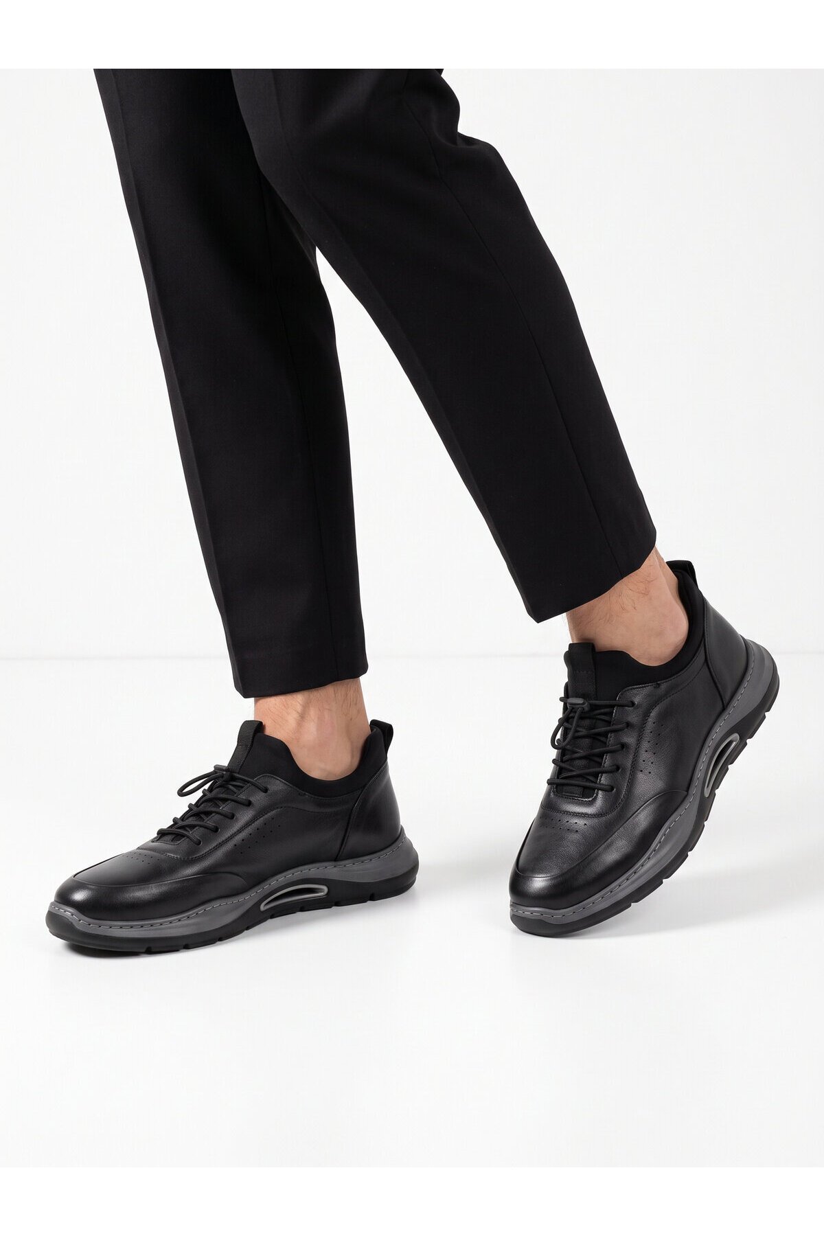Lastik Bağcıklı Kauçuk Tabanlı Sneaker Şık Rahat Siyah-Füme Hakiki Deri Erkek Casual Ayakkabı HZ2844-8225