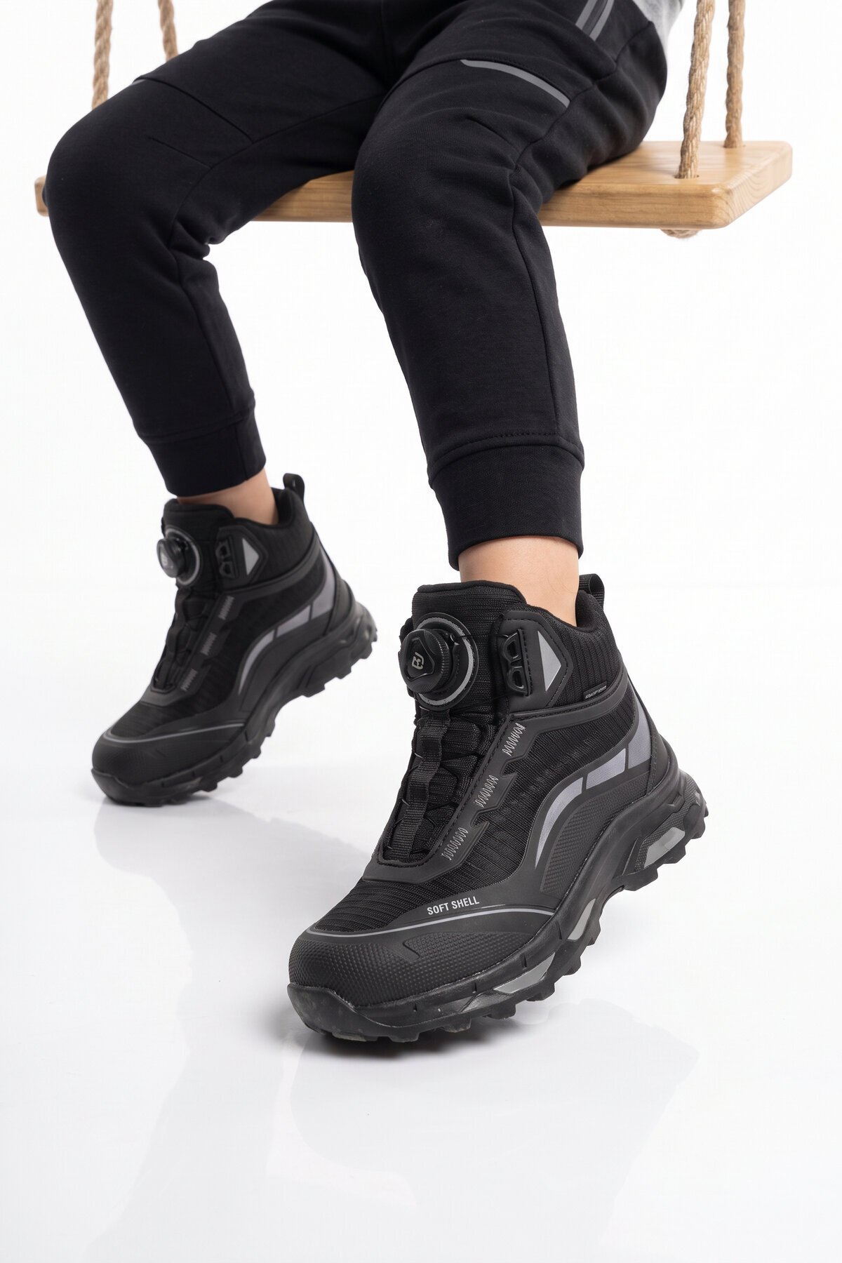 Erkek Çocuk Akıllı Bağcıklı Kaymaz Tabanlı Siyah Outdoor Bot 1040
