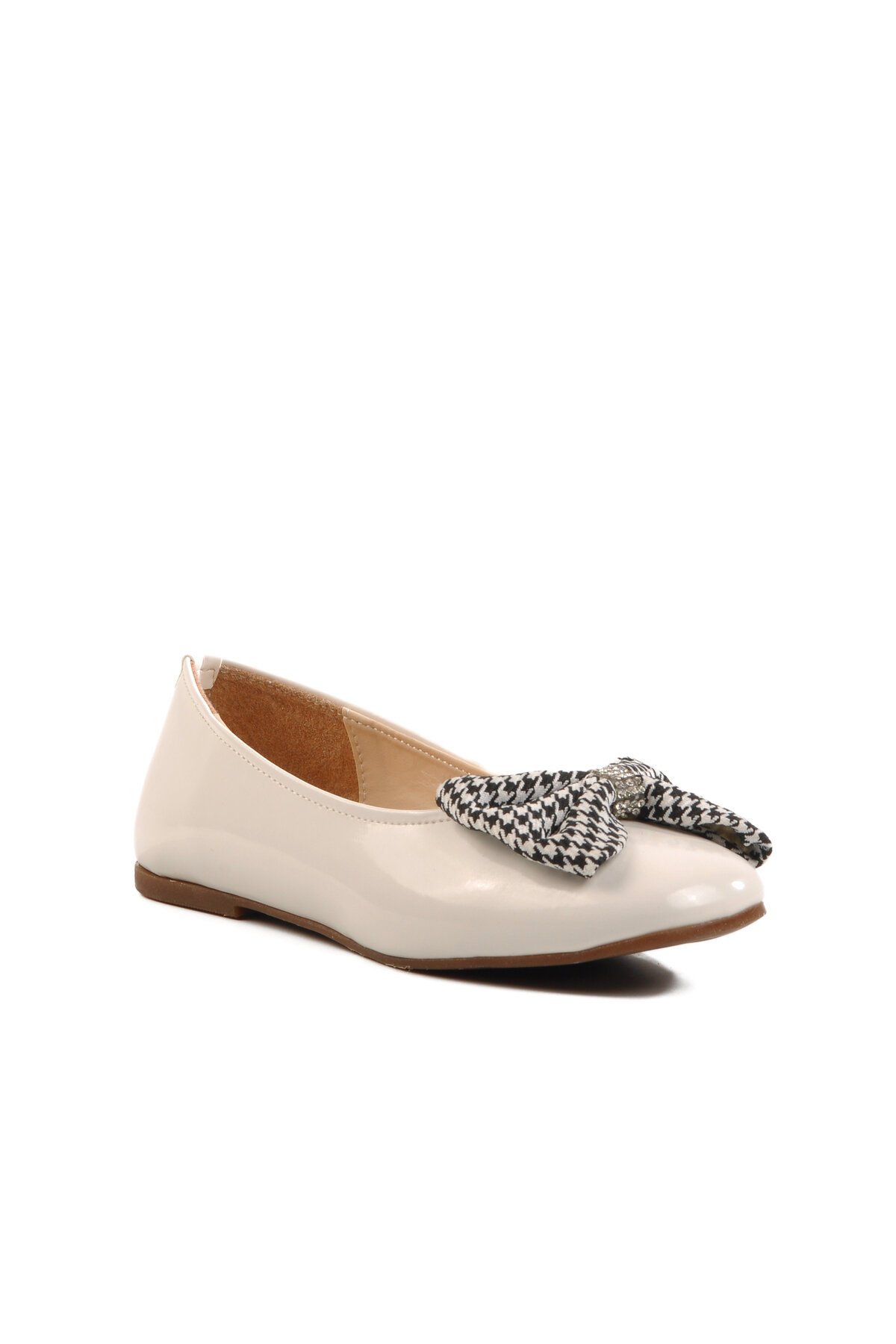 Beyaz Rugan Kız Çocuk Babet 180 F