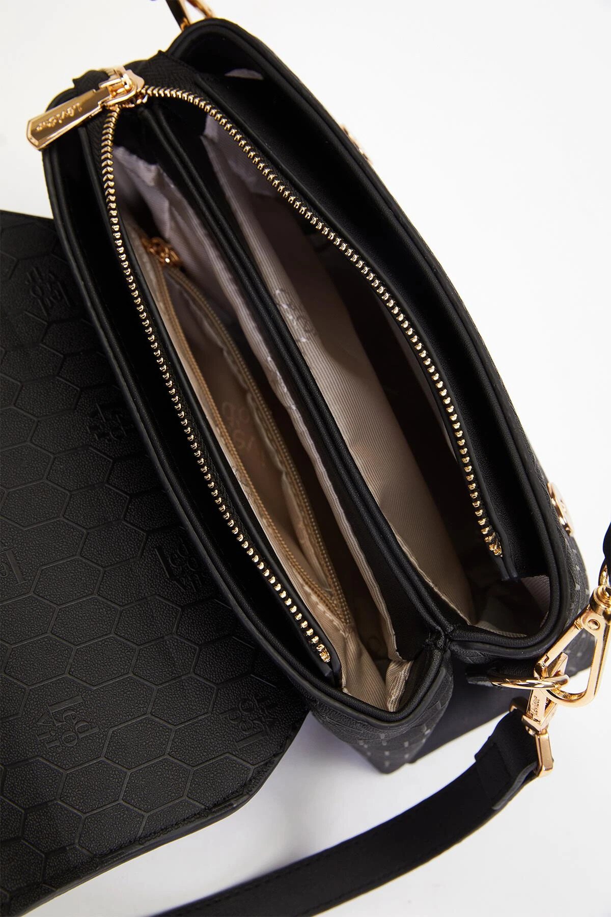 Levidor Siyah Kadın Omuz Çantası 930517