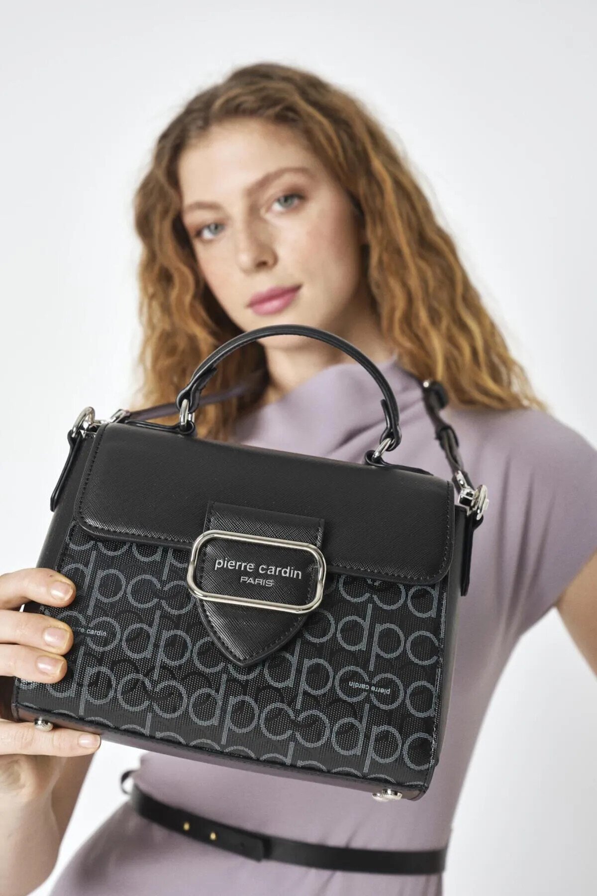 Siyah Kadın Omuz Çantası 05PC25Y10402-PMN