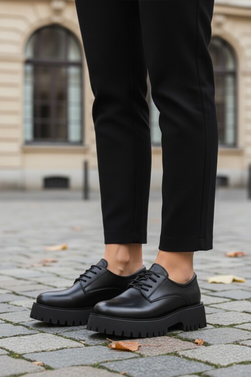 Siyah Cilt Kadın Günlük Ayakkabı 572451 Z