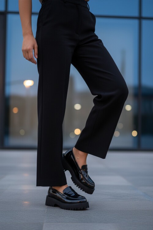 Siyah Rugan Kadın Günlük Ayakkabı 572453 Z