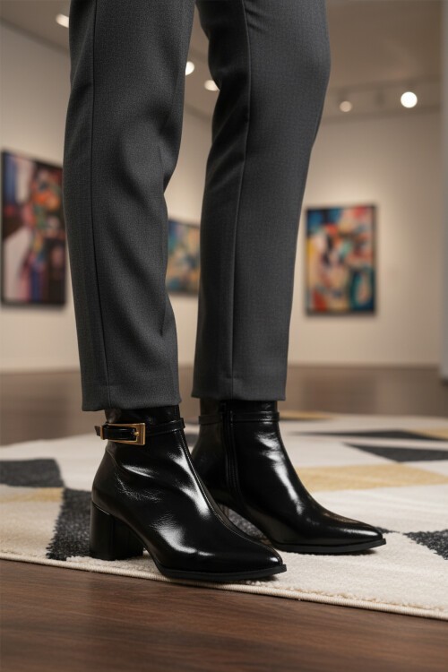 Siyah Fermuarlı Topuklu Kadın Bot Dar Kalıp 262327 Z