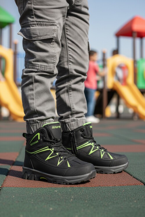 Siyah-Yeşil Çocuk Outdoor Bot 2301 F